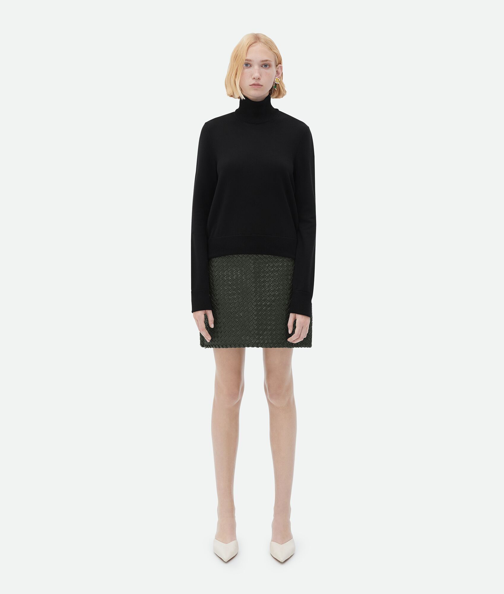 Bottega Veneta o1n1vont0325 Technical Baloon Knit Sweater in Black Size M / US 6-8 / IT 42-44 - 1 Thumbnail
