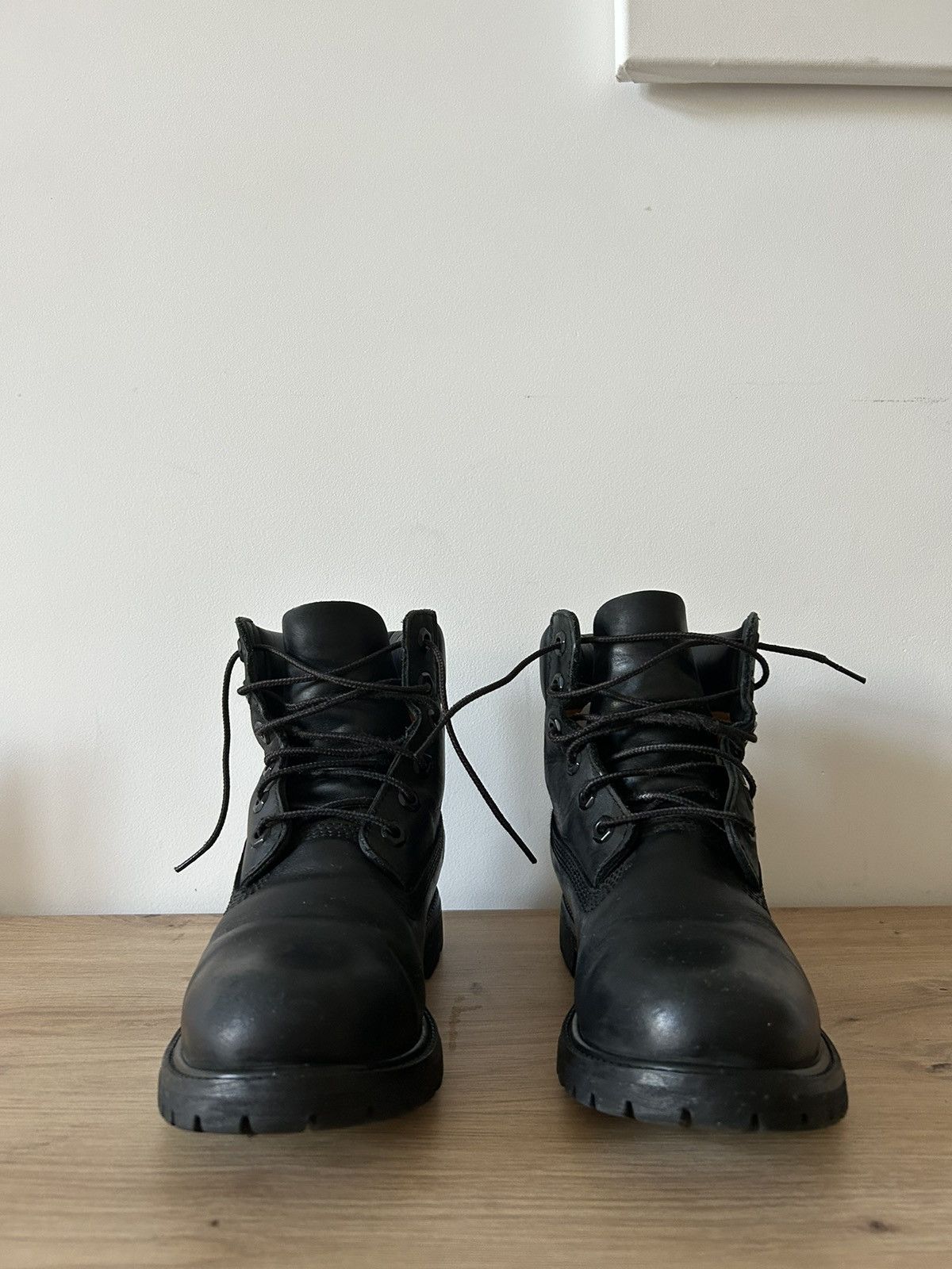 Timberland Black Timberland 6inch Boots Size US 7.5 / IT 37.5 - 2 Thumbnail