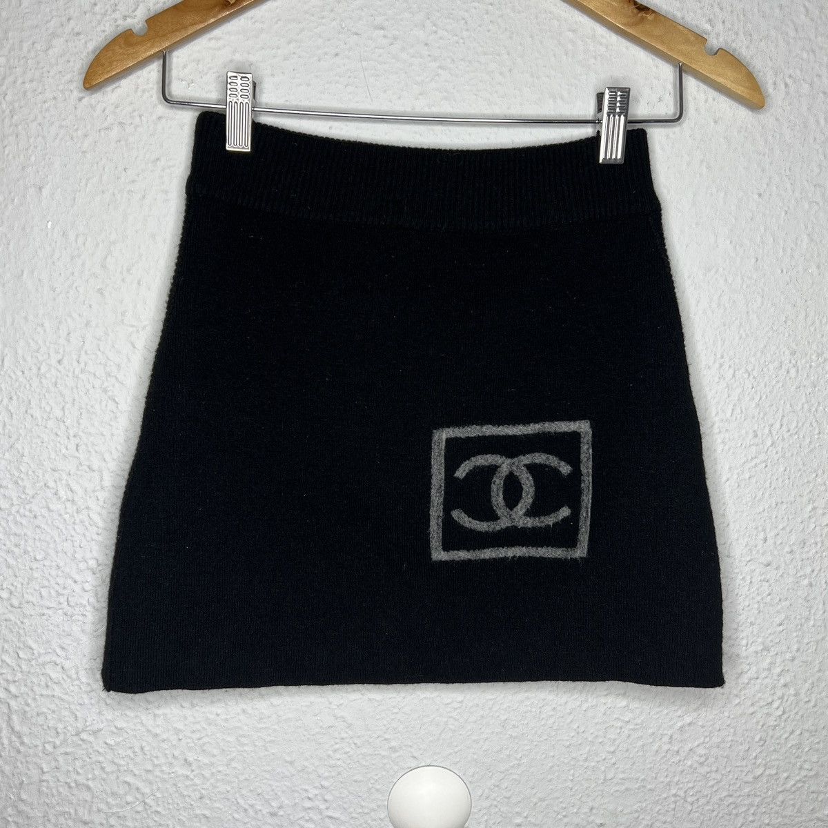 Chanel Vintage Chanel Mini Skirt Wool Big Logo Black Classic Luxury Size 27" / US 4 / IT 40 - 1 Thumbnail