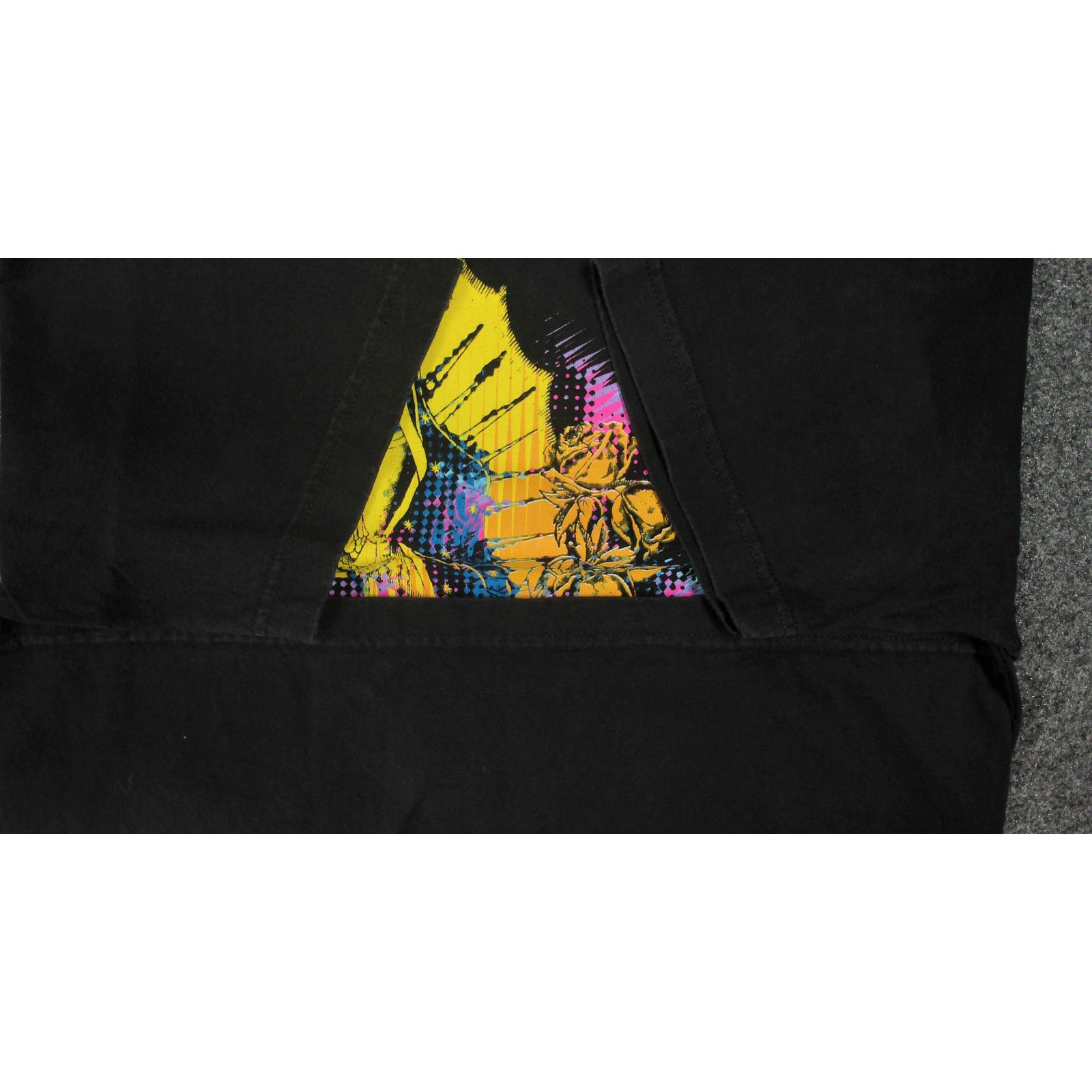 Other Vintage / Discovery / L.A. Ink 2008 Neon Skull Graphic Tee Size US M / EU 48-50 / 2 - 8 Thumbnail