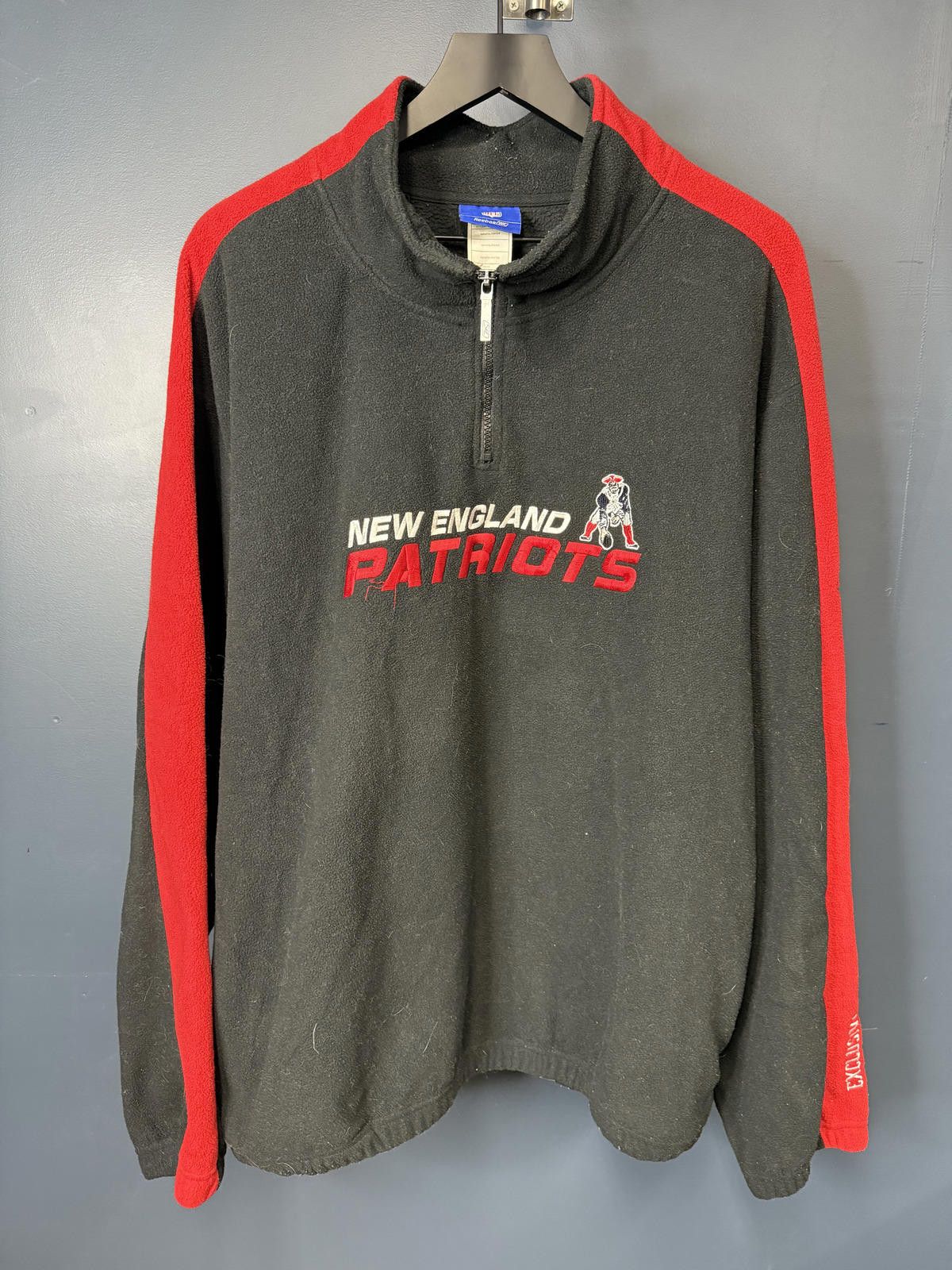 Designer New England Patriots Mens XL Sweatshirt 1/4 Zip Reebok Size US XL / EU 56 / 4 - 1 Thumbnail