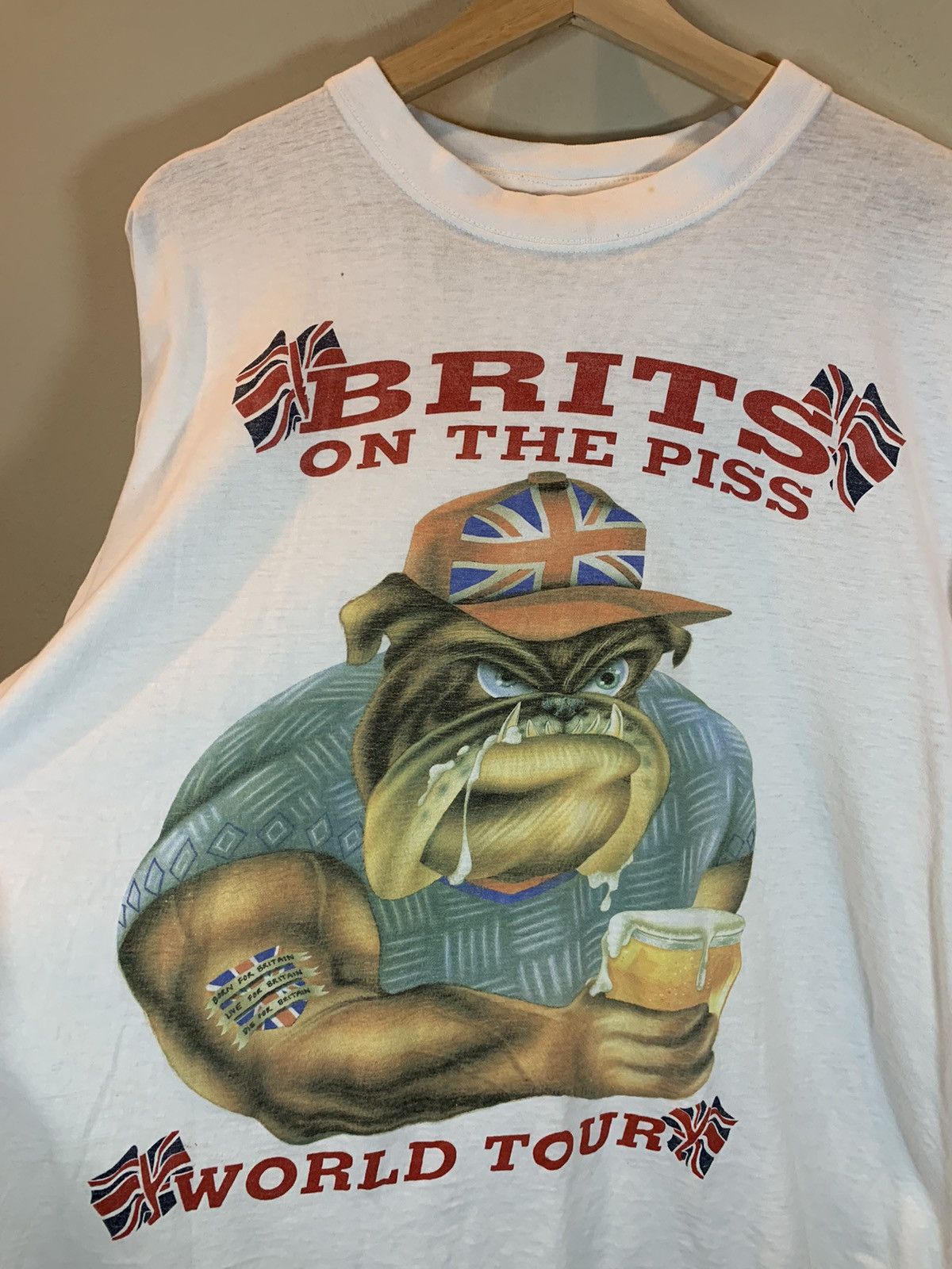 Vintage RARE Vintage Brits On The Piss World Tour Beer Bulldog Shirt Size US L / EU 52-54 / 3 - 2 Thumbnail