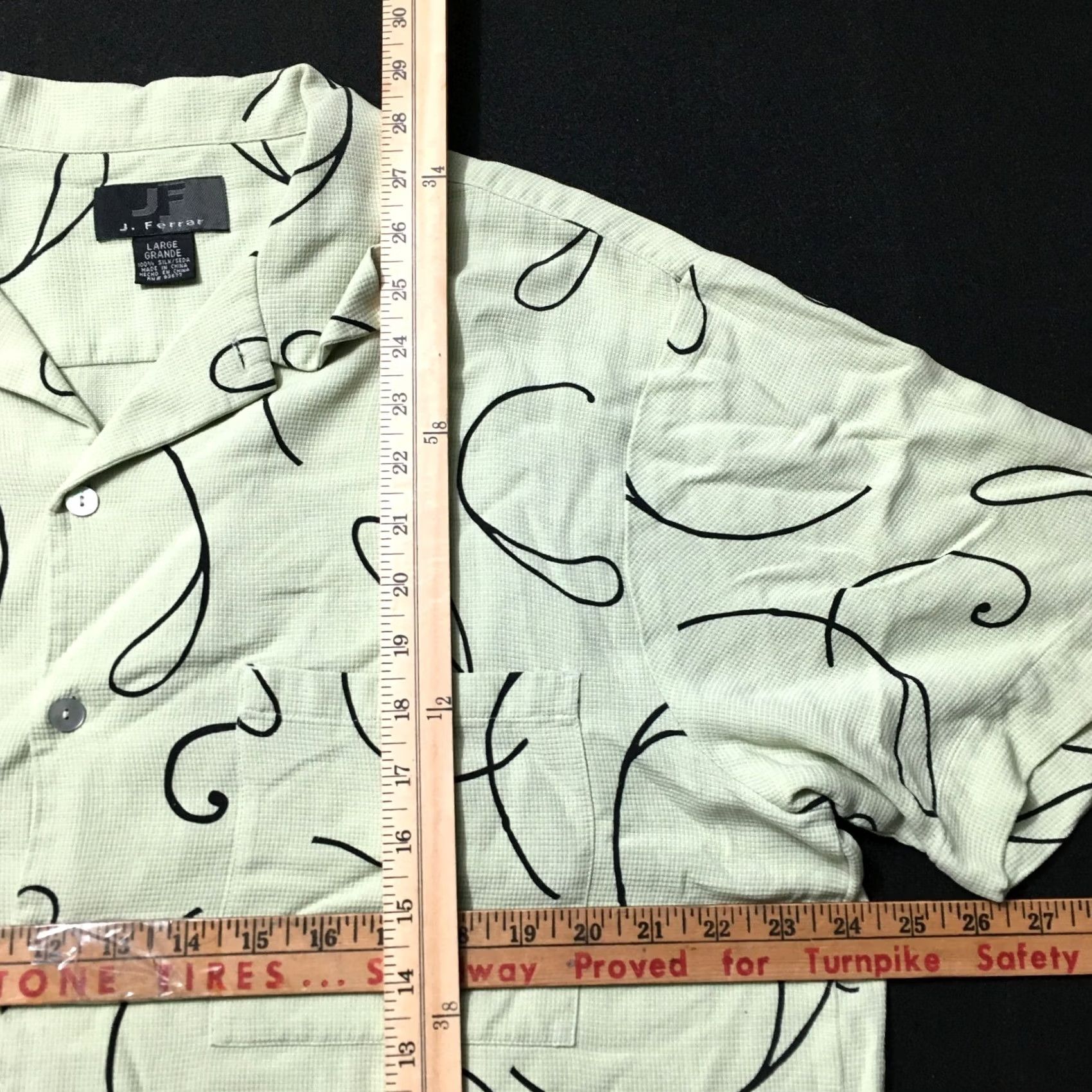 Vintage J Ferrar Shirt GREEN Large 100% Silk Short Sleeve Button Up Casual DESIGN Men Size US L / EU 52-54 / 3 - 4 Thumbnail