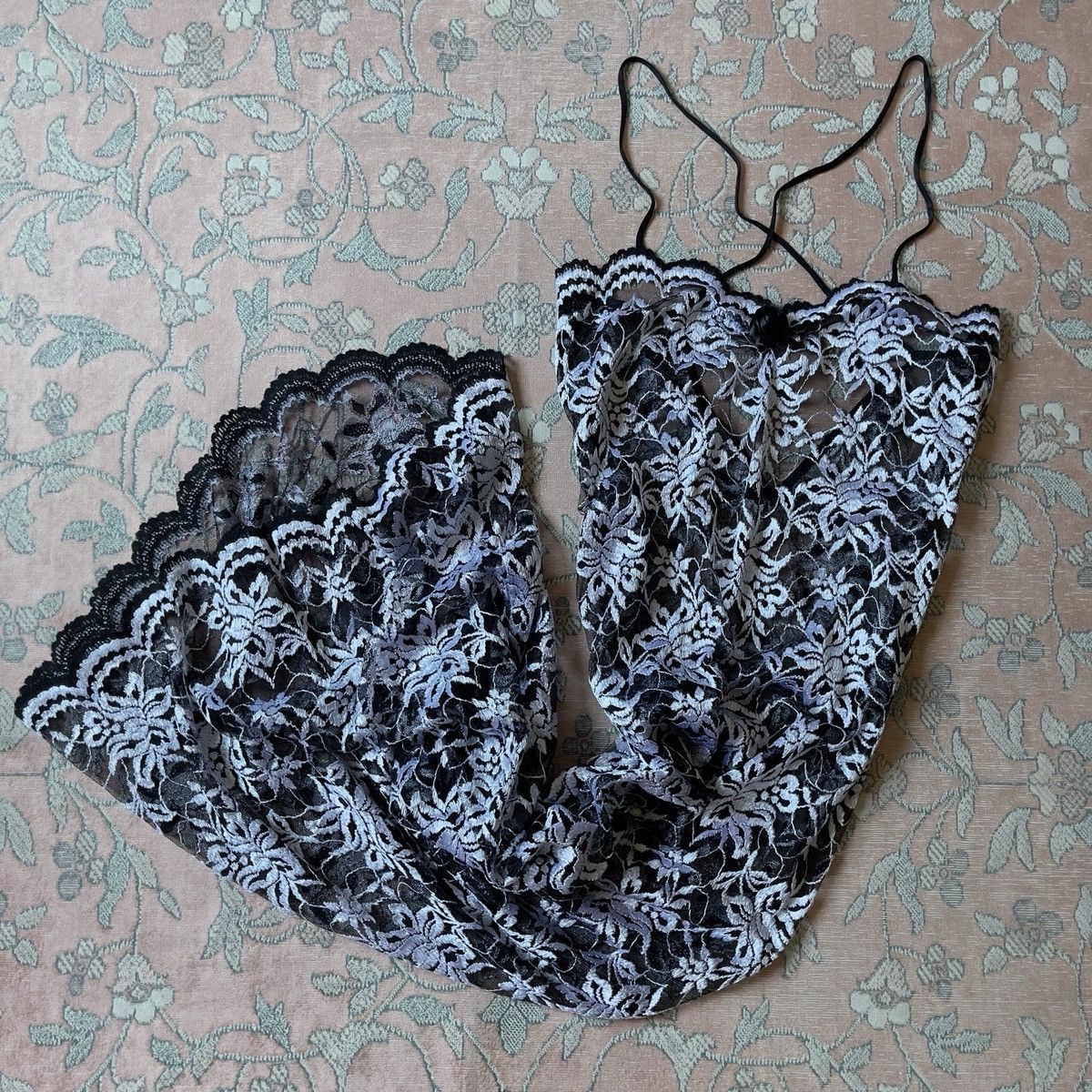 Vintage Vintage Fantasy 1990s Black Embroidered Lace Slip Gown (S–M) Size M / US 6-8 / IT 42-44 - 10 Thumbnail