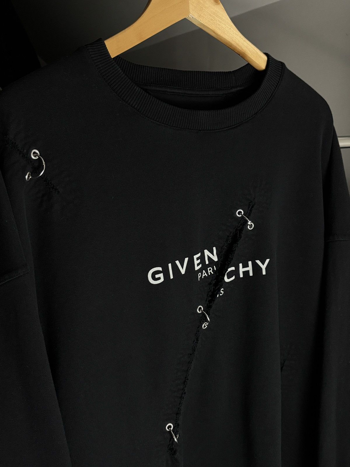 Givenchy Givenchy oversized trompe lo’eil ring boxy rare sweatshirt Size US XXL / EU 58 / 5 - 3 Thumbnail