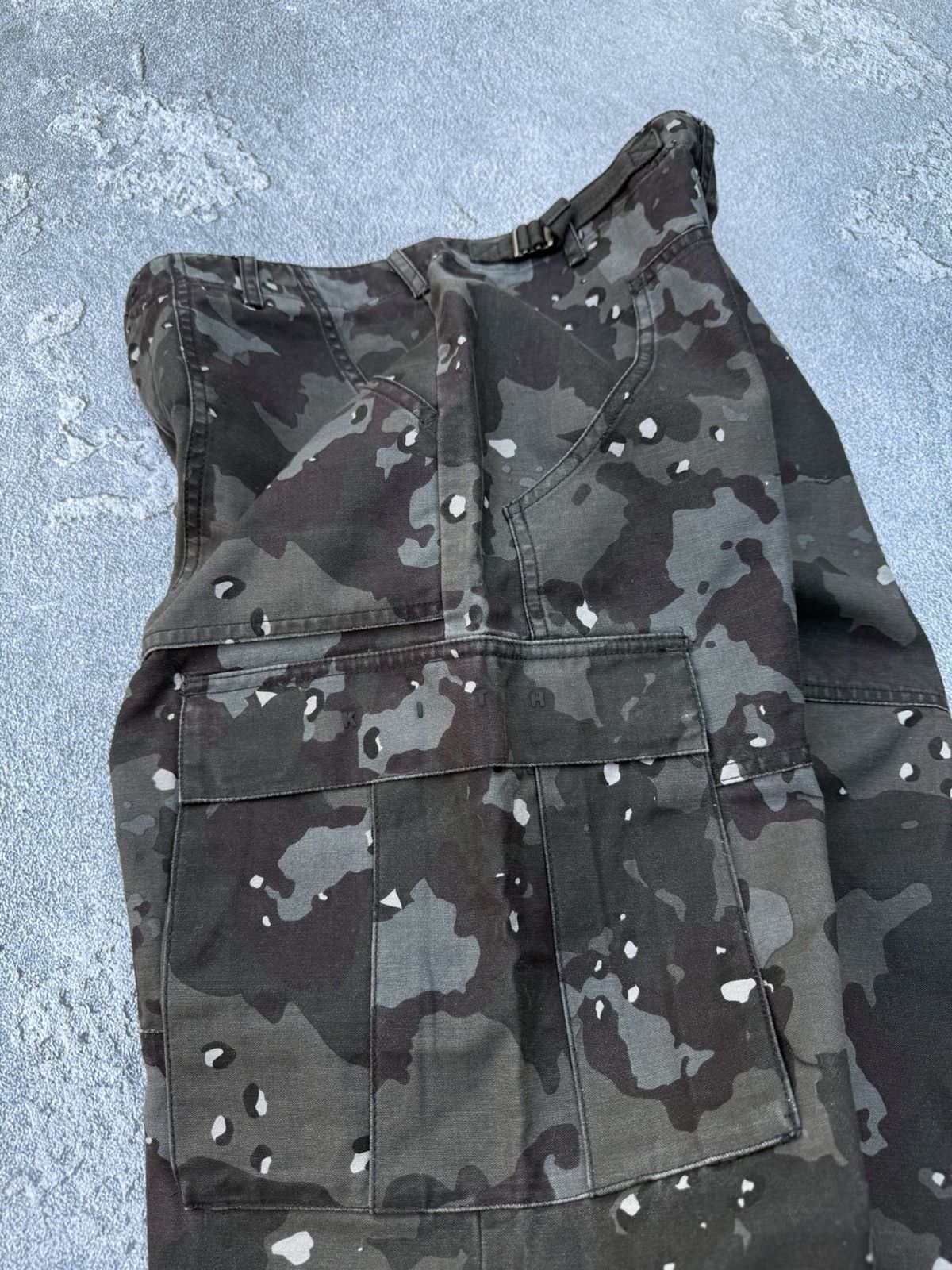 Kith NWT Kith Jaden Midnight Cookie Camo Logo Wide Aviator Pants Size US 30 / EU 46 - 5 Thumbnail