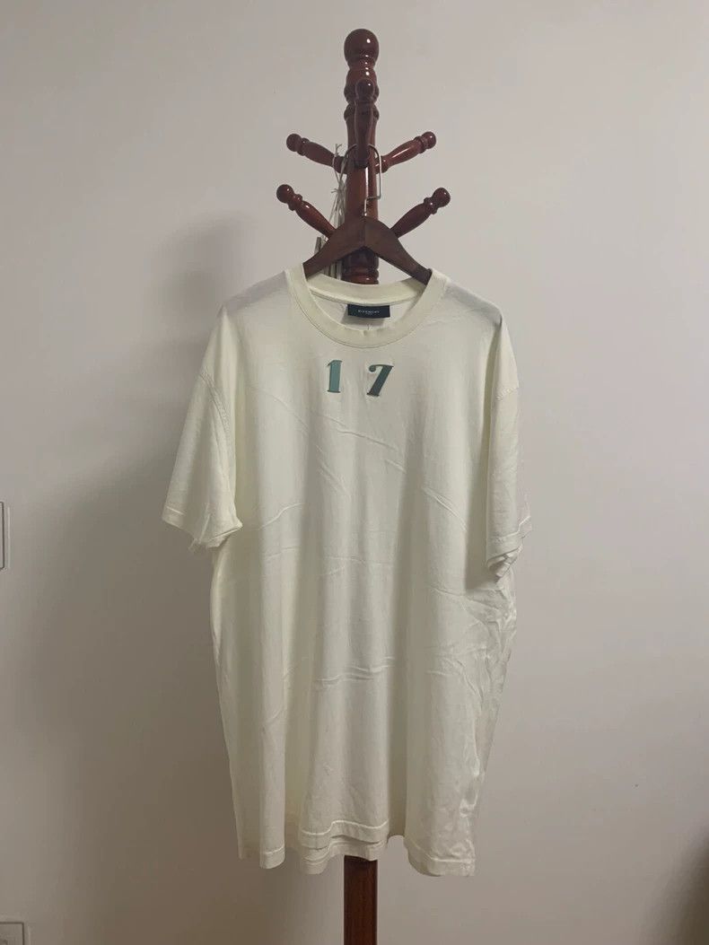 Givenchy Givenchy GVC Short-sleeved Shirt with Metal 17 Element 2506 Size US S / EU 44-46 / 1 - 1 Thumbnail
