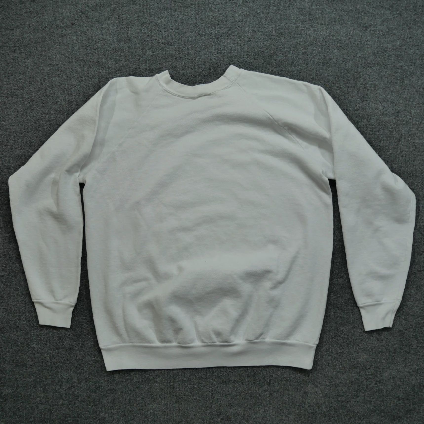 CHOCOOLATE VINTAGE Chocolate Sweatshirt Mens XL White Pullover 90s Shoebox Comedy Joke 90s Size US XL / EU 56 / 4 - 6 Thumbnail