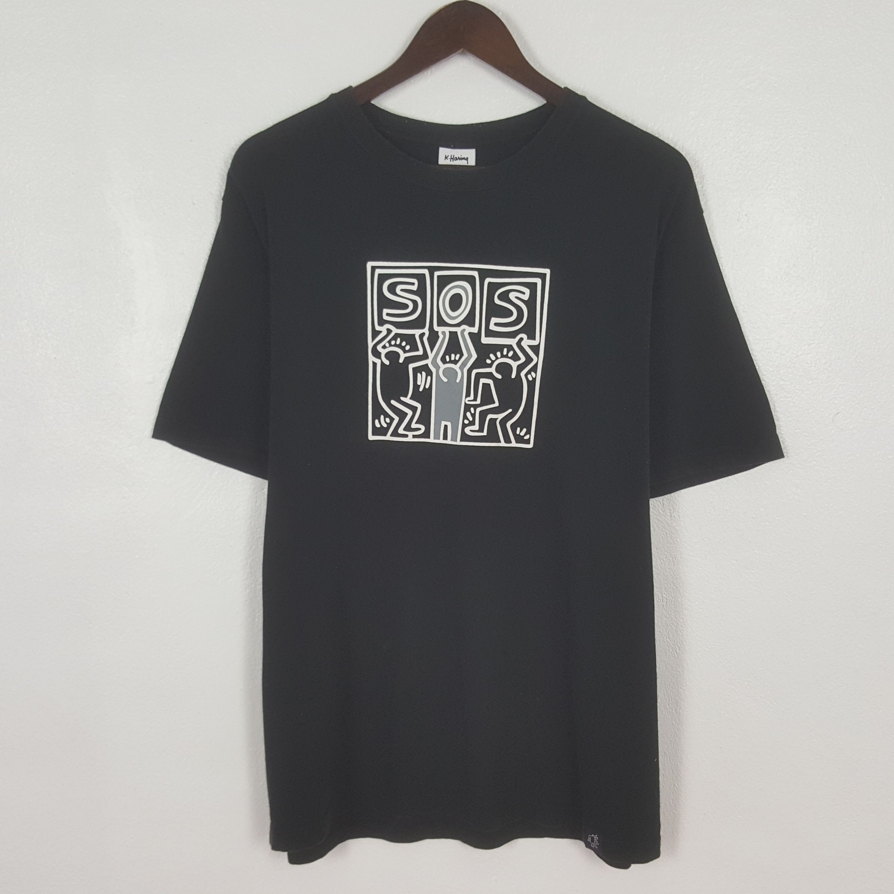 Keith Haring Vintage Keith Haring SOS x Uniqlo Tshirt Size US XL / EU 56 / 4 - 1 Thumbnail