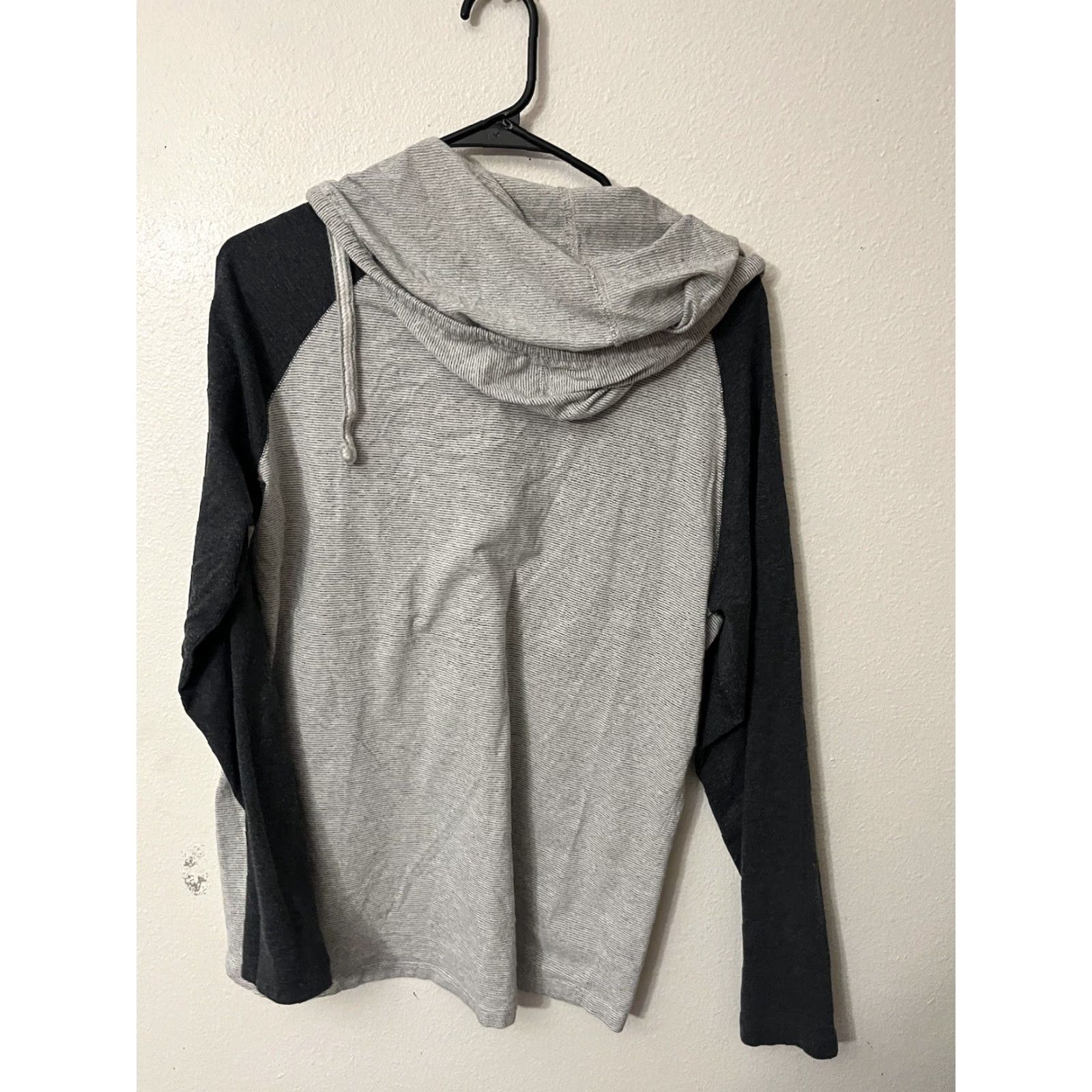Vintage DESERT DUNES MENS T-SHIRT Hooded Gray Striped Long Sleeve Organic Cotton L Size US L / EU 52-54 / 3 - 3 Thumbnail