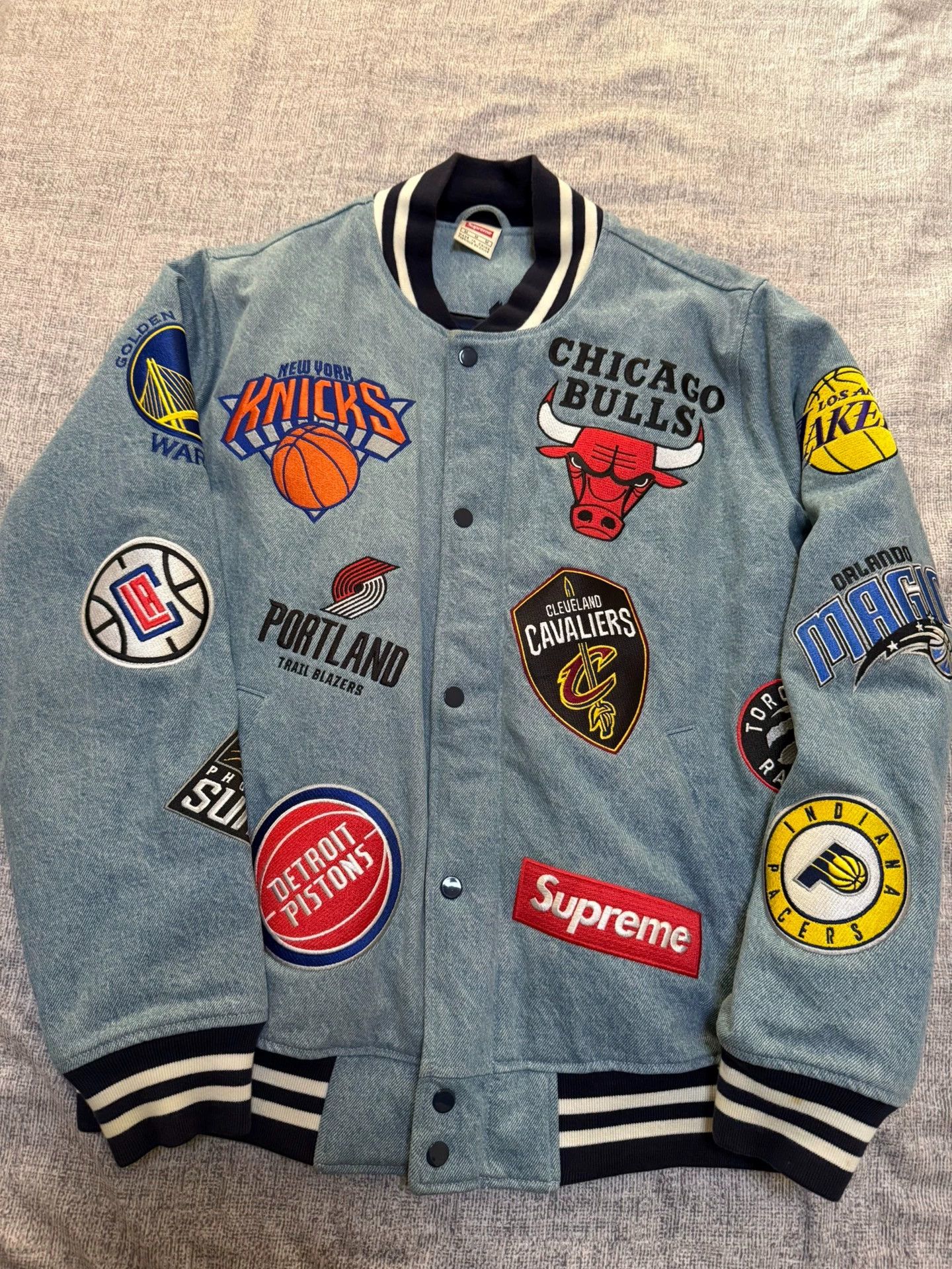 Supreme Supreme NBA Denim Blue Bomber Jacket M Size US M / EU 48-50 / 2 - 1 Thumbnail