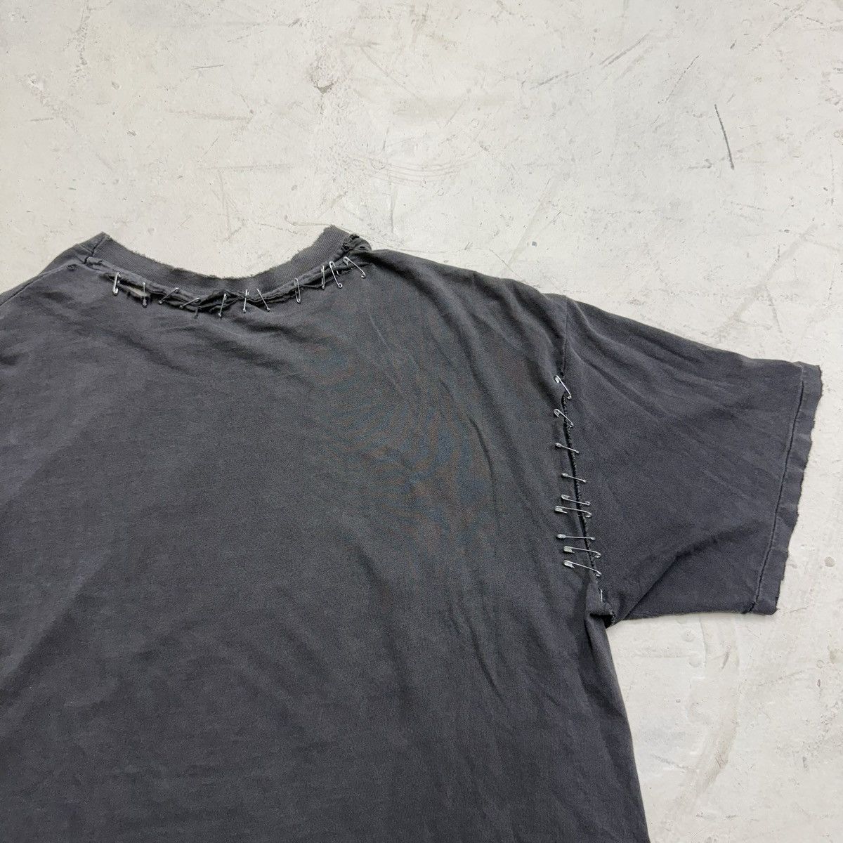 Vintage 90s vintage faded & thrashed hate tee Size US XL / EU 56 / 4 - 4 Thumbnail