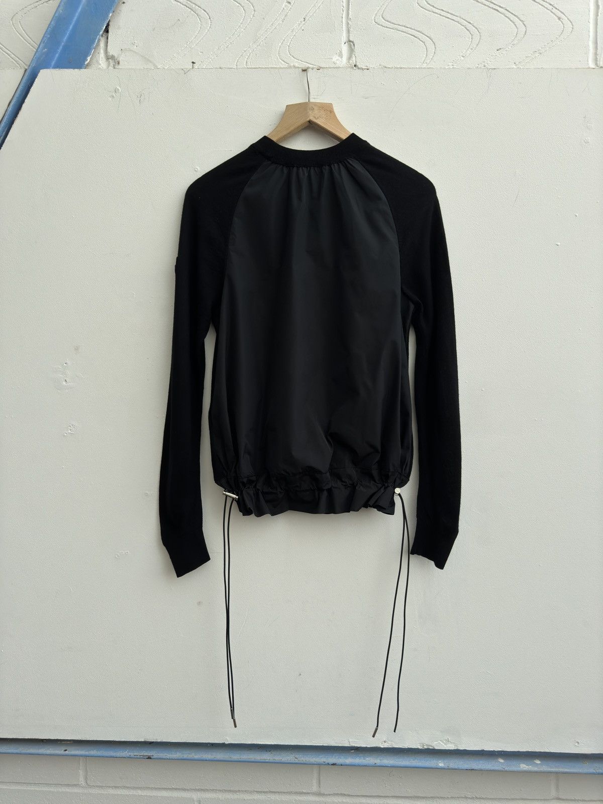Moncler Moncler Hybrid Nylon Sweater W/ Cinch Waist In Black Size M / US 6-8 / IT 42-44 - 2 Thumbnail