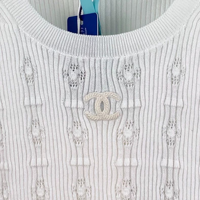 Chanel Chanel 24 white cotton logo embroidered round-neck sleevel Size S / US 4 / IT 40 - 4 Thumbnail