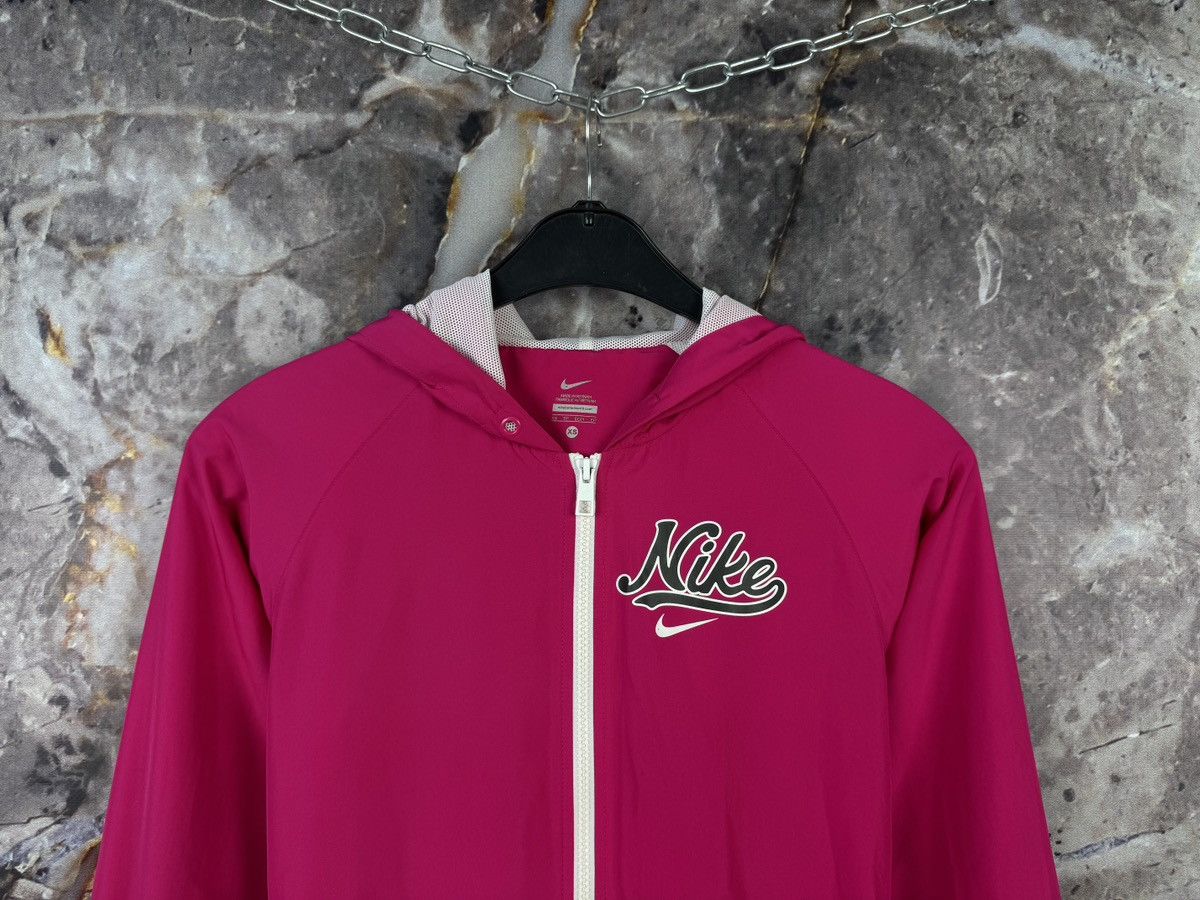 Nike × Vintage Women’s Nike Windbreaker Jacket Sportswear Size XS Size XS / US 0-2 / IT 36-38 - 2 Thumbnail
