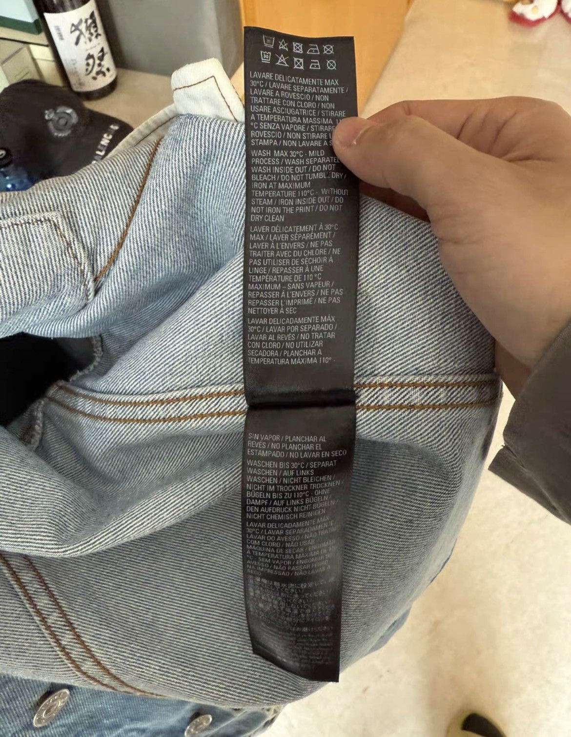 Balenciaga Balenciaga Spray-painted Logo Denim Jacket Size US XS / EU 42 / 0 - 5 Thumbnail