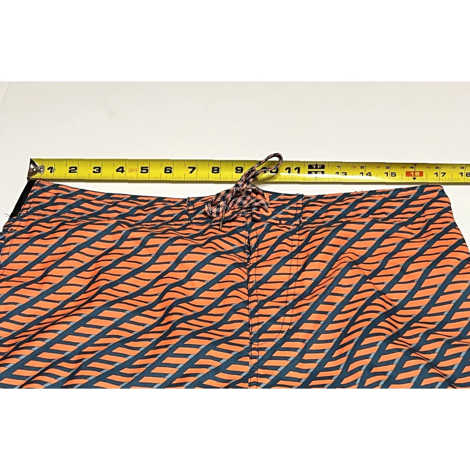 Nike Nike Swim Trunks Board Shorts Men Large Colorful Geometric Drawstring 11” Inseam Size US 33 - 3 Thumbnail