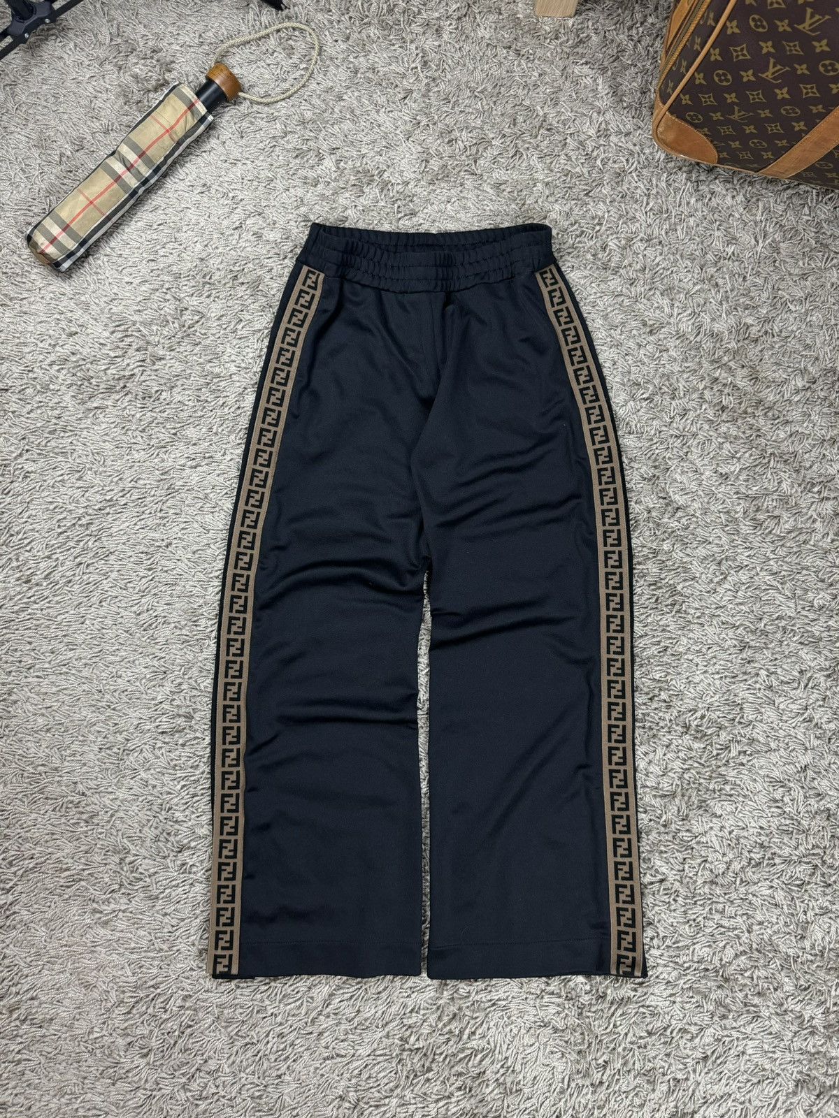 Fendi Sportswear pants Fendi monogram FF original luxury item Size 25" / US 0 / IT 36 - 1 Thumbnail