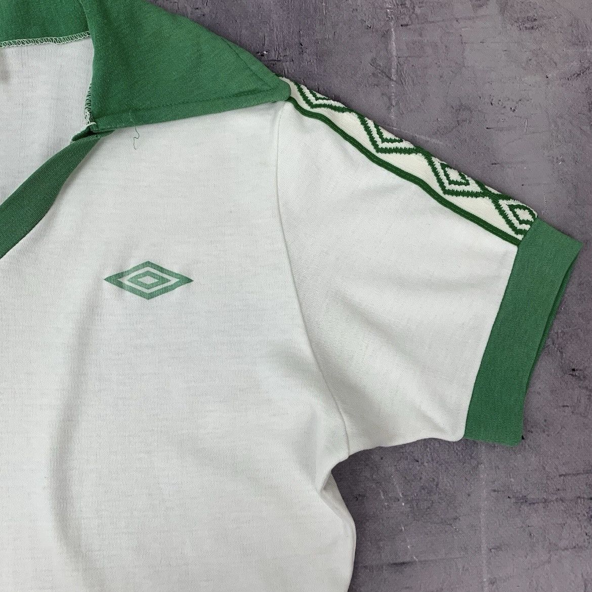 Umbro Rare! Umbro Soccer Jersey Shirt 80s Celtic? Size US M / EU 48-50 / 2 - 12 Thumbnail