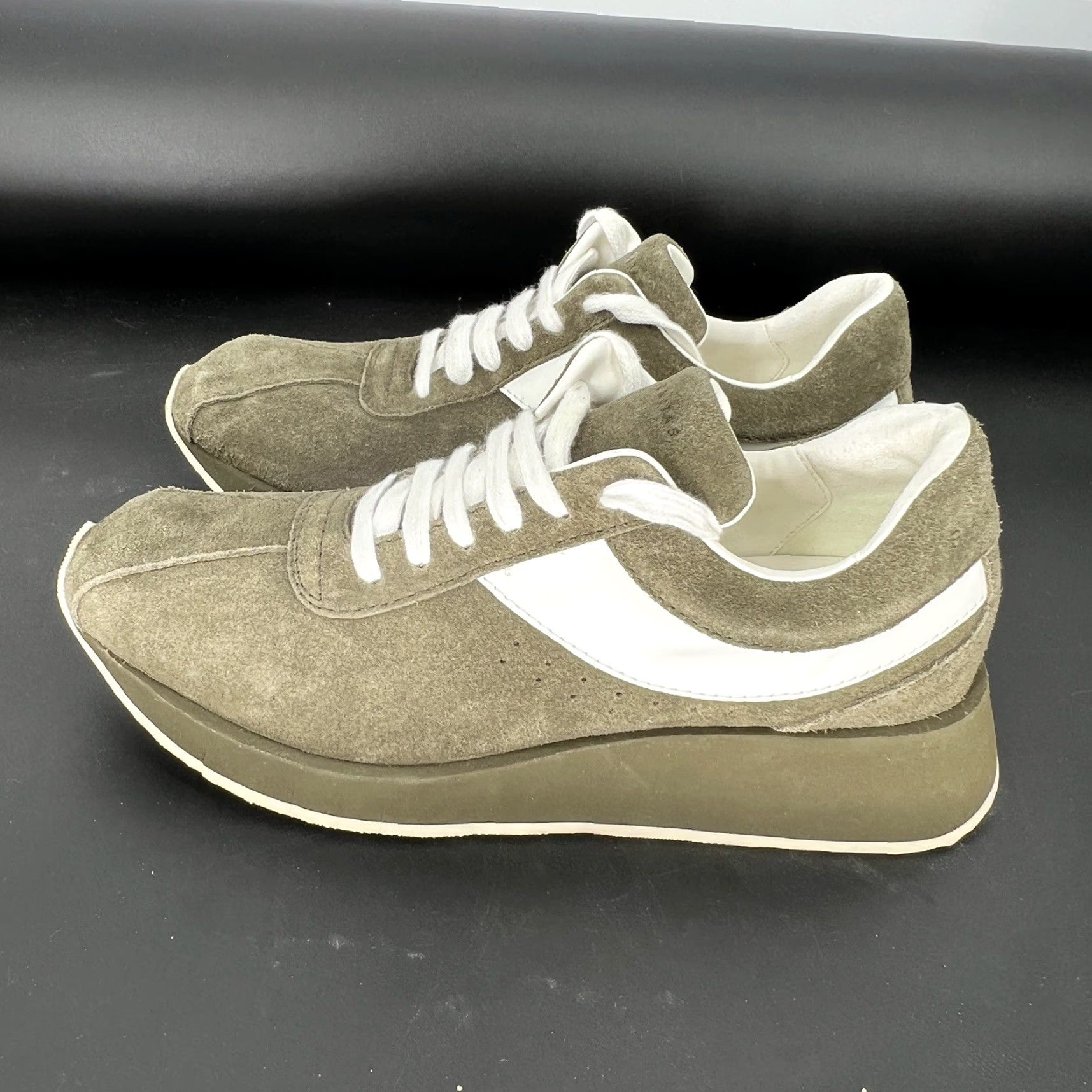 Vintage PALOMA BARCELÓ Palomitas Green Suede Sneakers Low Top 9 Women Casual Athletic Shoes Size US 9 / IT 39 - 4 Thumbnail