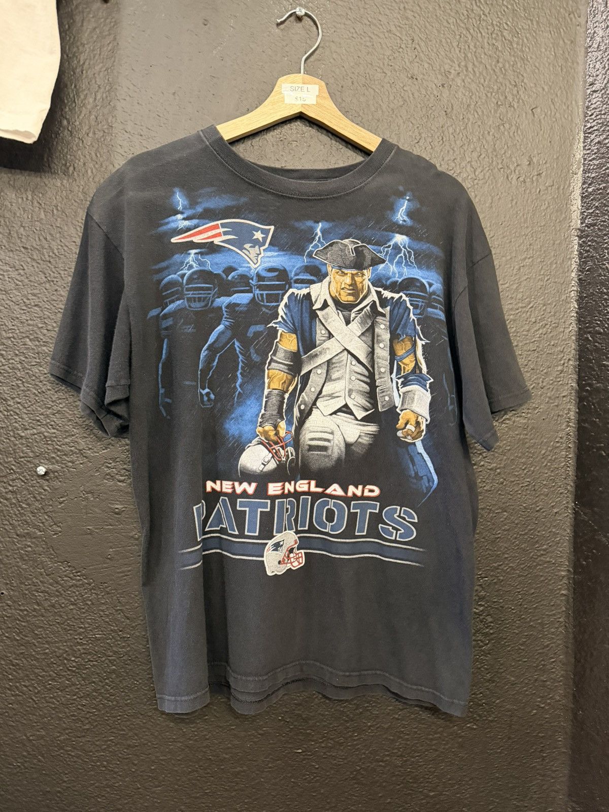 Vintage Vintage NFL New England Patriots T Shirt Size US L / EU 52-54 / 3 - 1 Thumbnail
