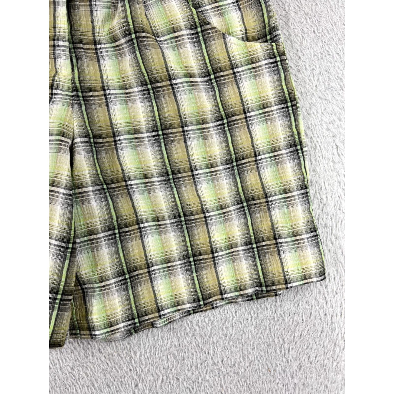 Vintage Woolrich Shorts Womens 30 Green Plaid Polyester Blend Pockets Lightweight Summer Size 30" / US 8 / IT 44 - 6 Thumbnail