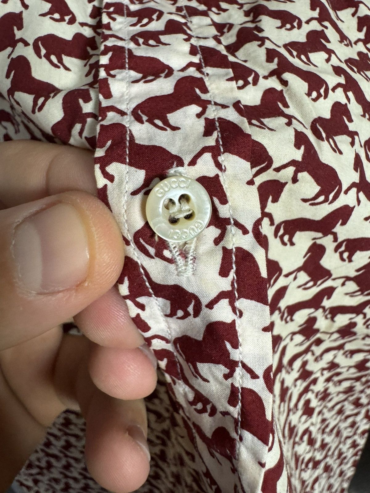 Gucci GUCCI Shirt Button Up Printed Monogram Horsebit Slim Fit Red Size US M / EU 48-50 / 2 - 13 Thumbnail