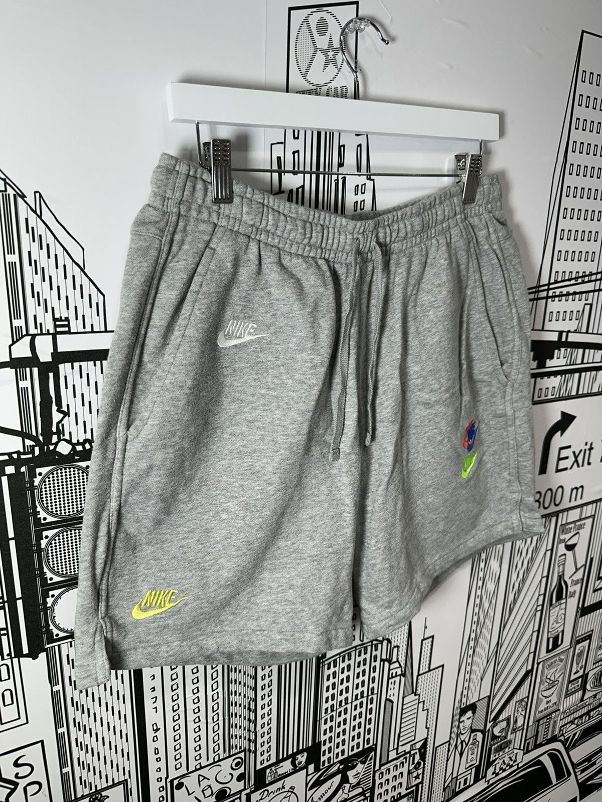 Nike Nike Scattered Logos Embroidery Shorts Gray Size L Size US 34 / EU 50 - 3 Thumbnail
