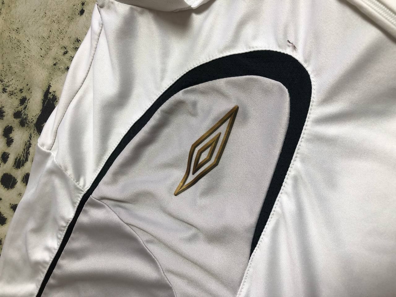 Umbro Vintage Umbro Y2K Logo Polo Size XL Size US XL / EU 56 / 4 - 9 Thumbnail