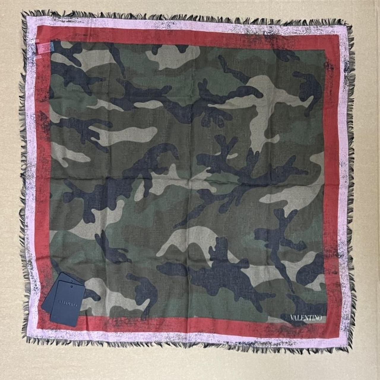 VALENTINO FOULARD ~ DISRUPT ~