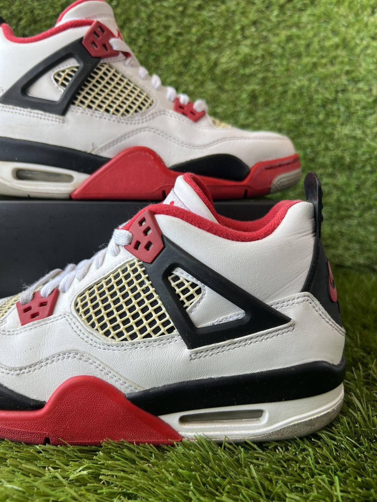 Jordan Brand × Nike Jordan 4 Retro Fire Red (2020) Size US 6 / EU 39 - 2 Thumbnail