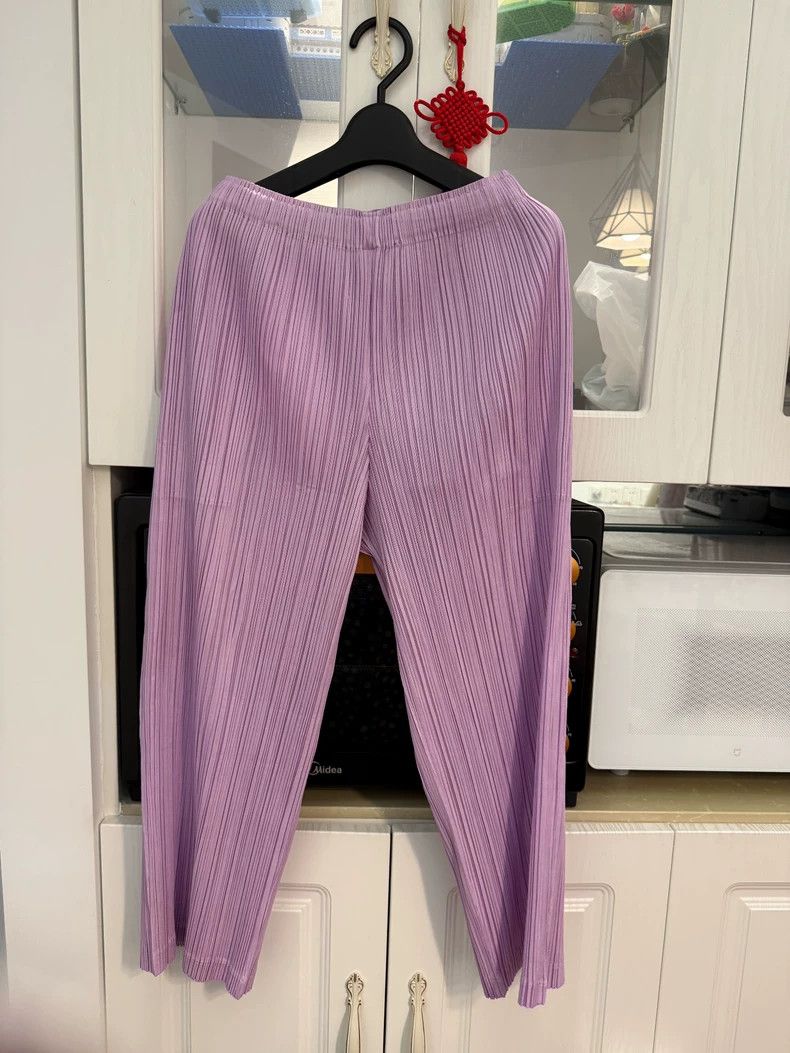 Issey Miyake Issey Miyake size:2 Purple pleated straight-leg trousers Size 31" - 2 Thumbnail