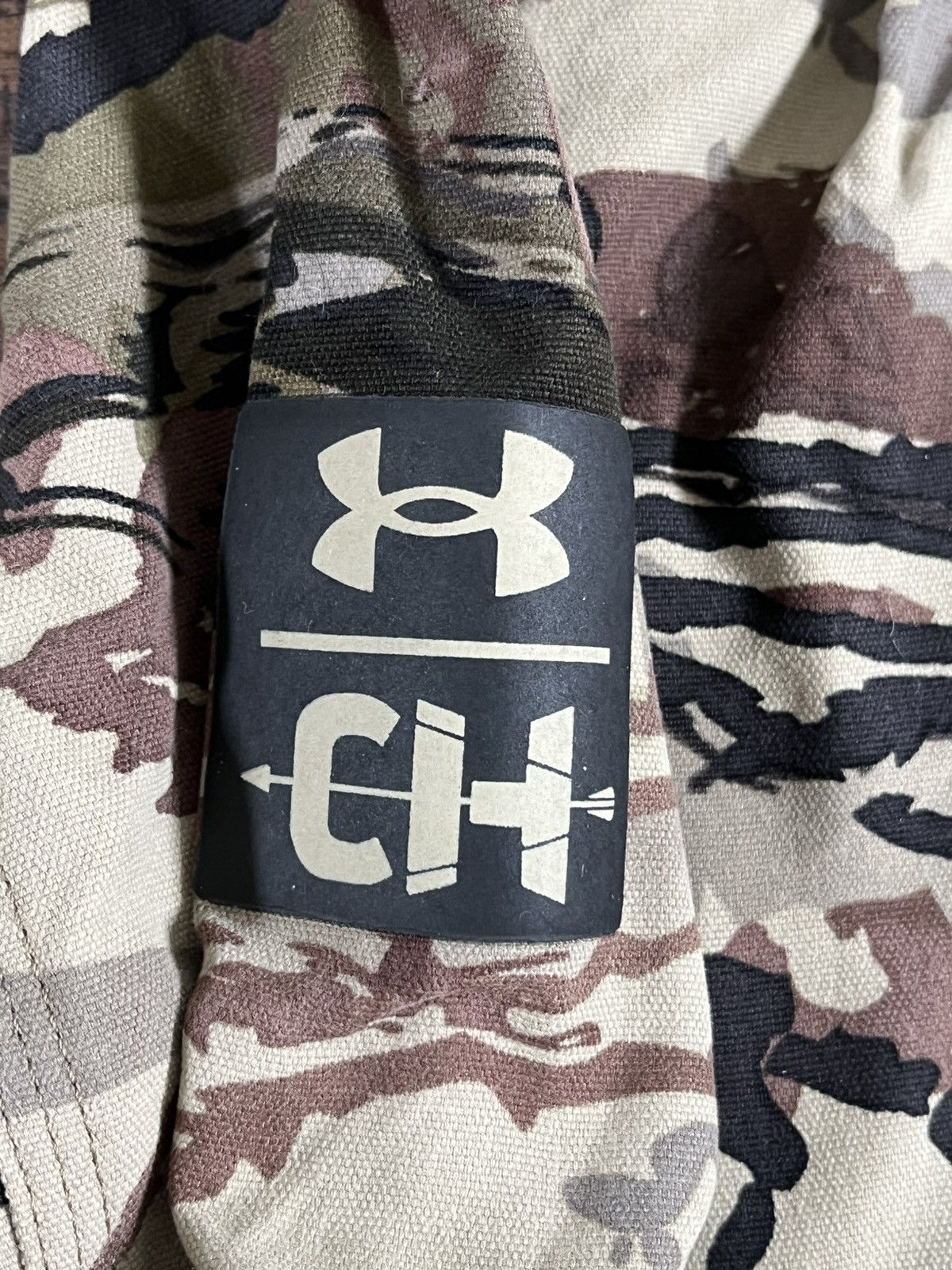 Under Armour Under Armour Cam Hanes Camo Henley (size mens S) Size US S / EU 44-46 / 1 - 6 Thumbnail