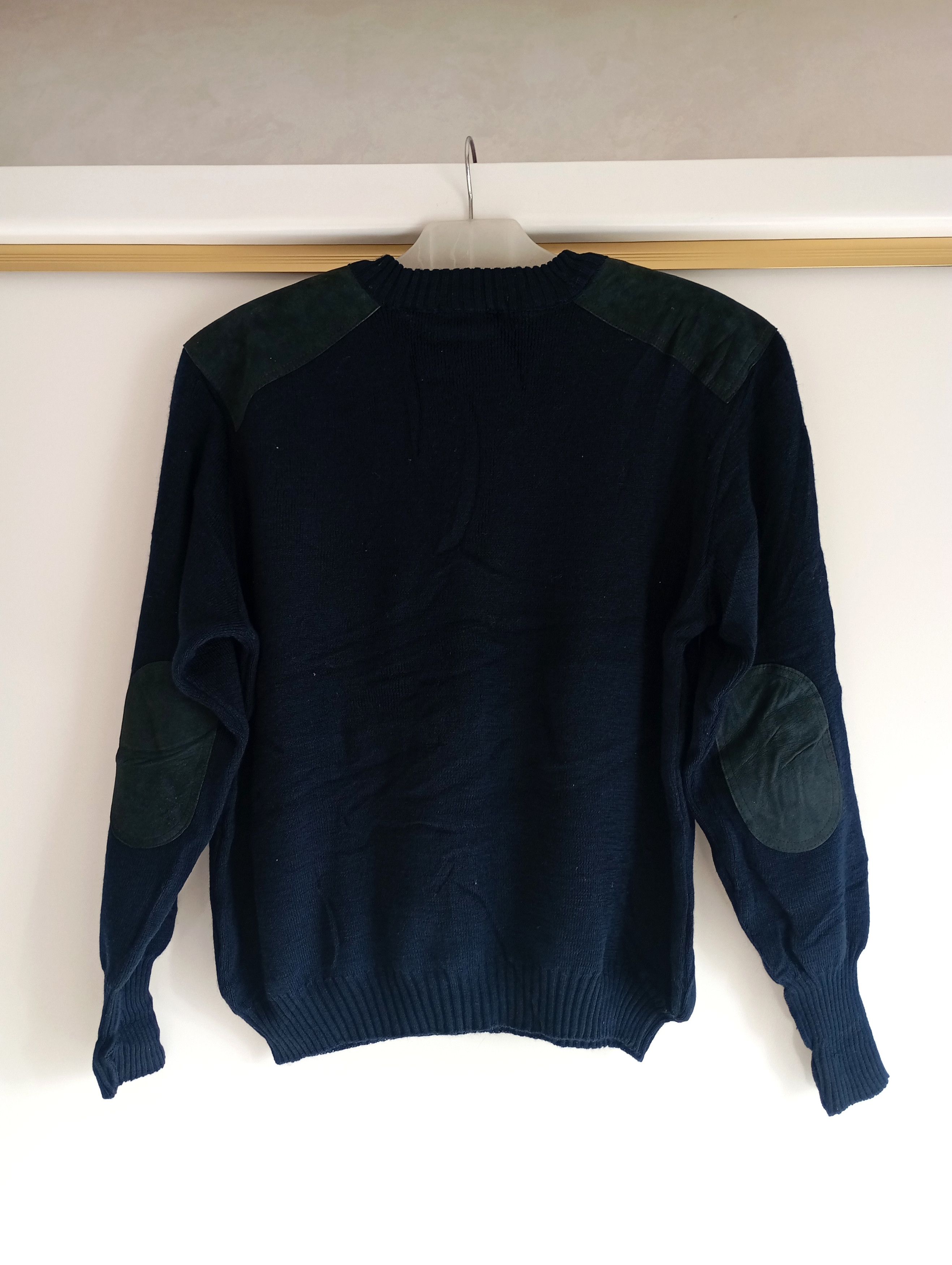 Burberry Burberry Vintage sweater Wool knitted Logo leather elbows Size US XL / EU 56 / 4 - 5 Thumbnail