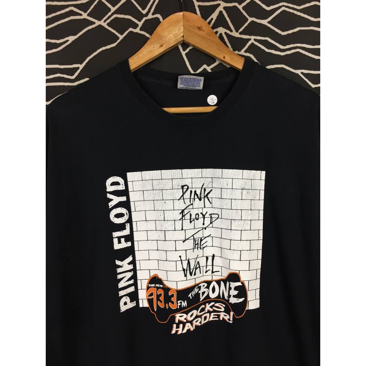 Band Tees × Hanes × Vintage Vtg Pink Floyd The Wall x 93.3 FM The Bone Radio Promo Tee Size US XL / EU 56 / 4 - 3 Thumbnail