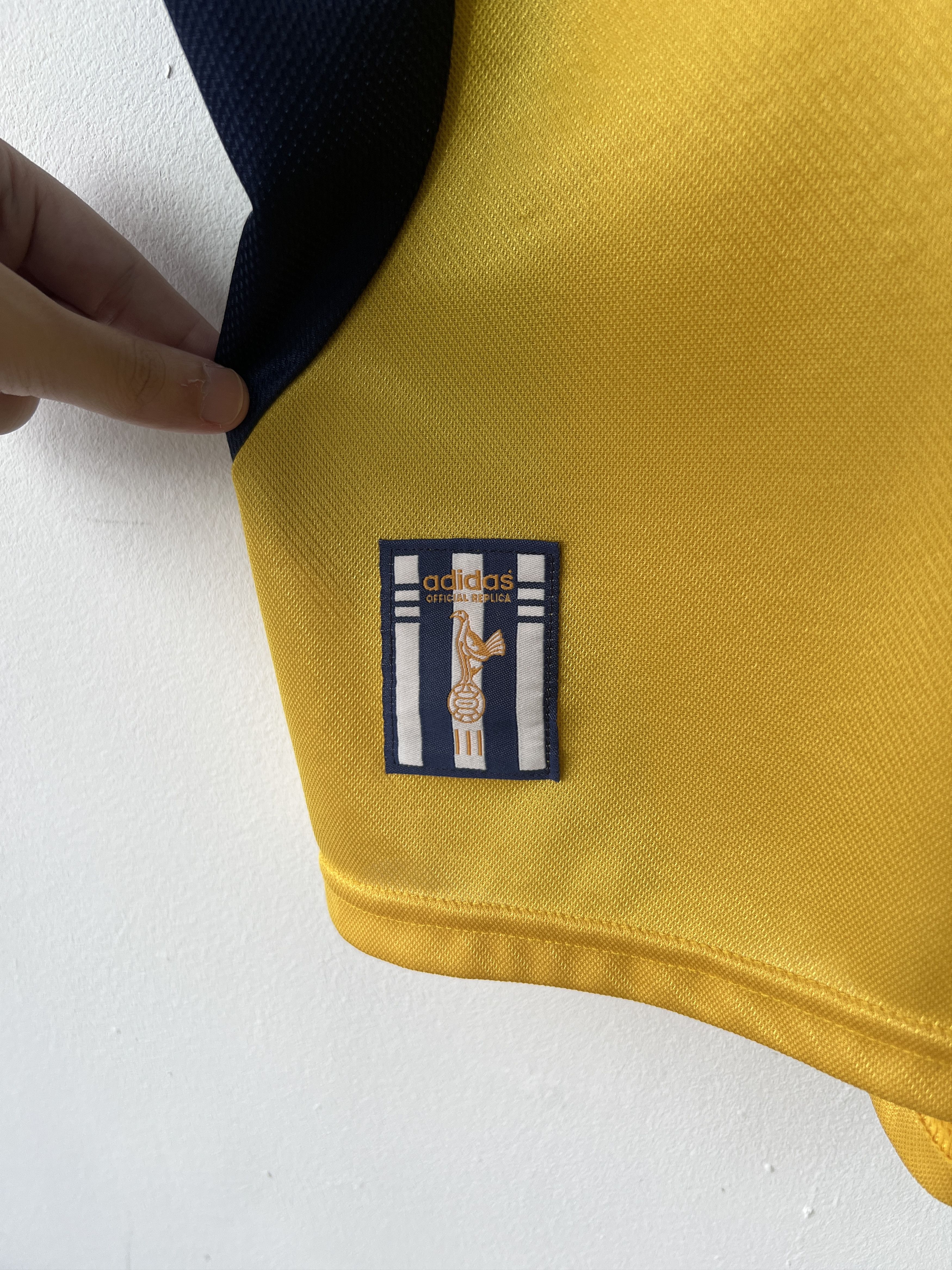 Adidas (XL) Tottenham Spurs 1999-00 Away Kit Ginola #14 Size US XL / EU 56 / 4 - 9 Thumbnail