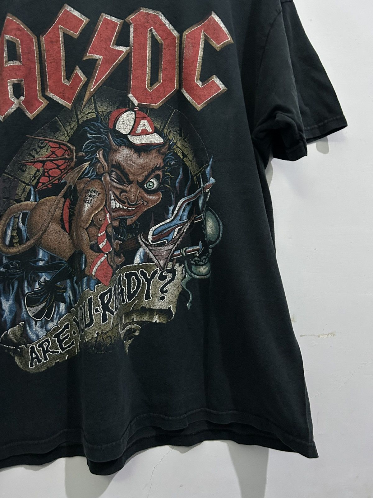 AC/DC Vintage Distressed 90s ACDC band tee Size US XL / EU 56 / 4 - 3 Thumbnail