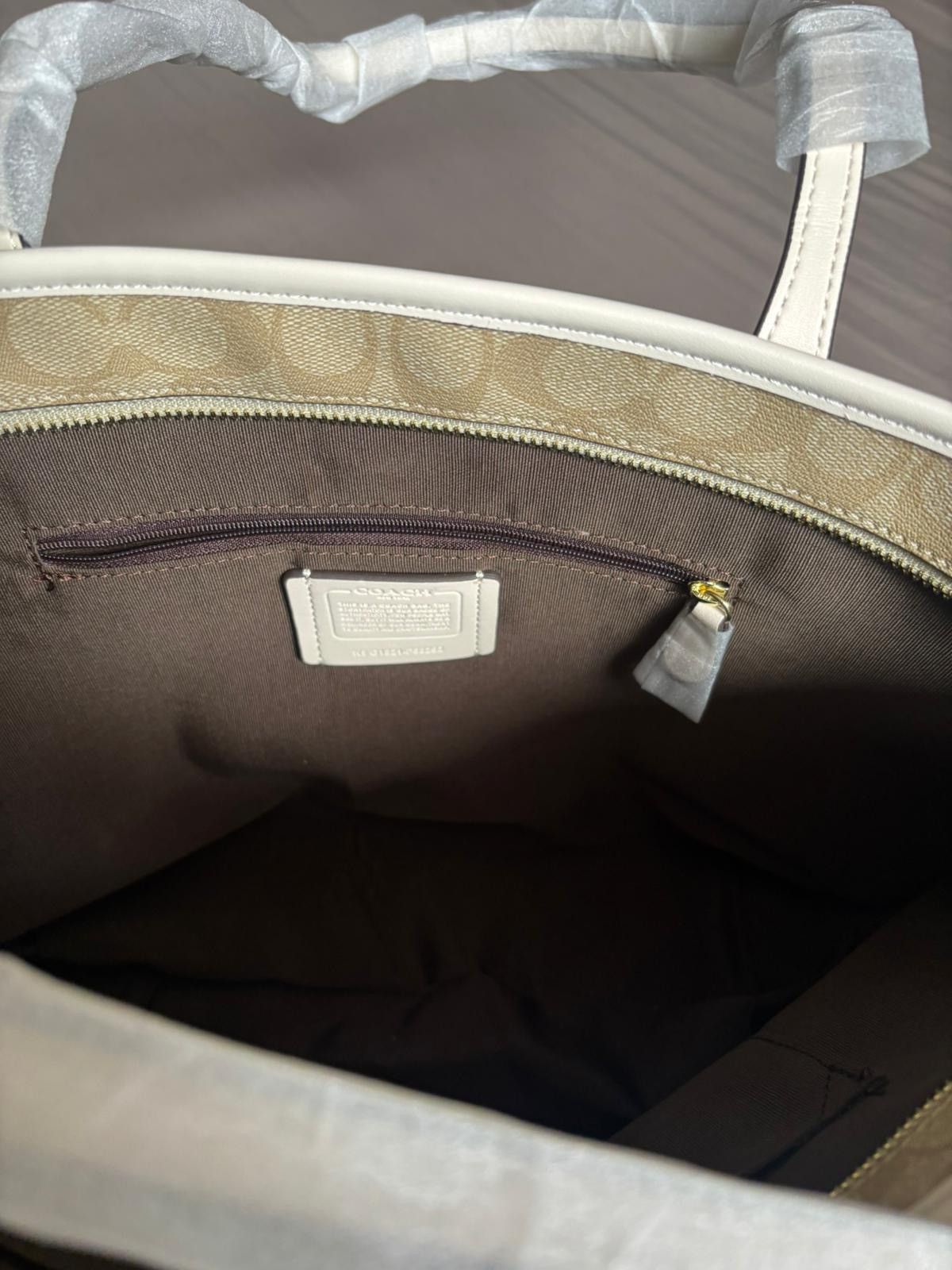 Coach Coach City Tote Bag - Signature Canvas - New With Tags Size ONE SIZE - 7 Thumbnail