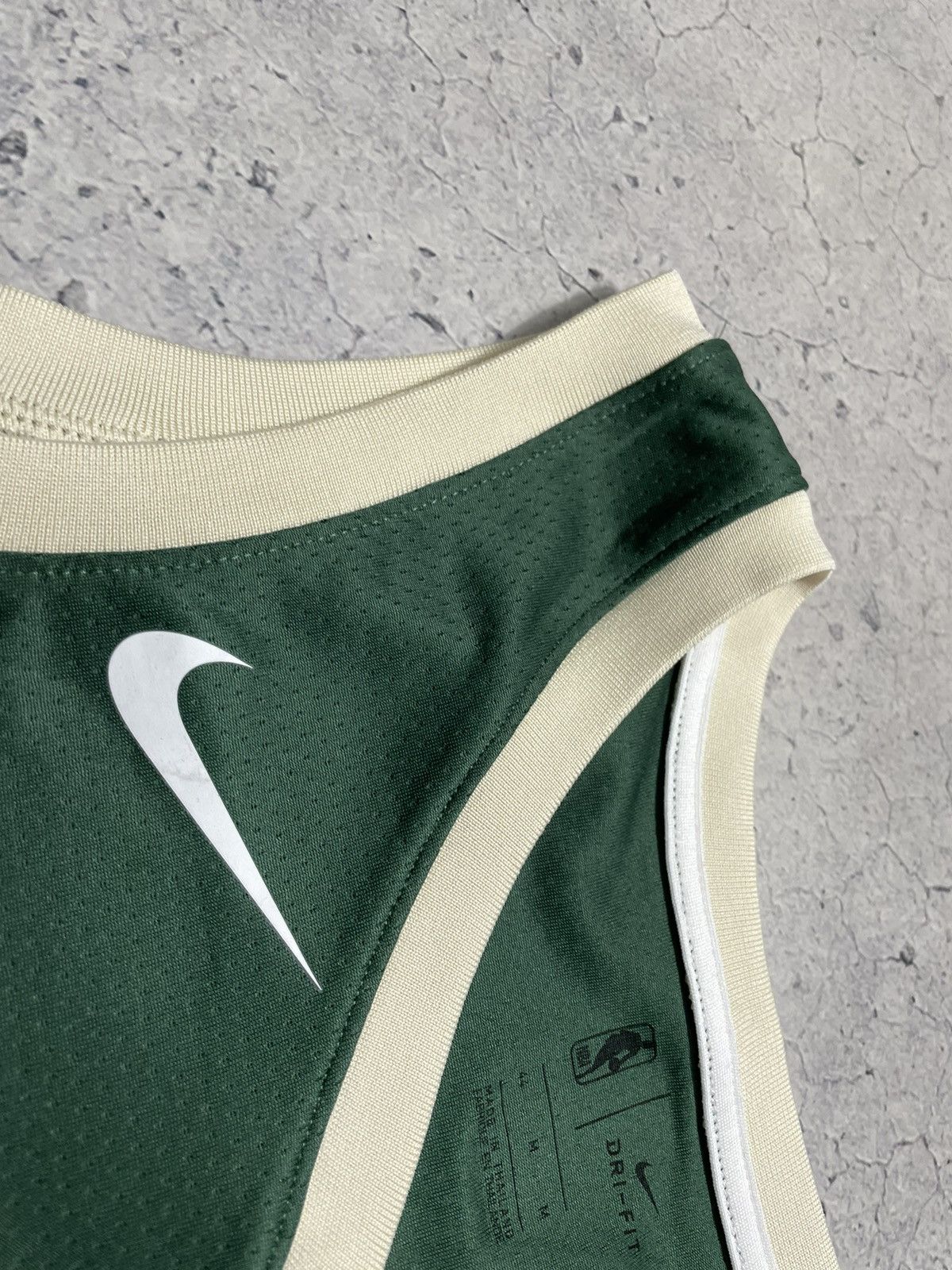 Nike Vintage Jersey Nike Milwaukee NBA Size US M / EU 48-50 / 2 - 5 Thumbnail