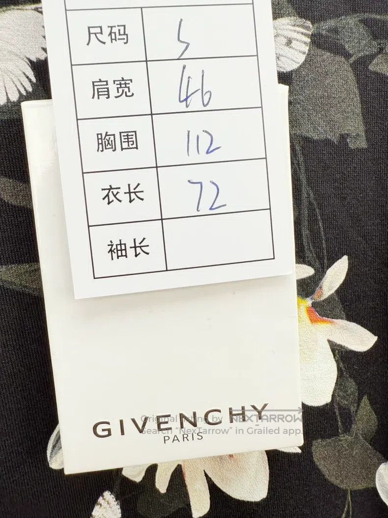 Givenchy Givenchy New With Tag Short Sleeve Size US S / EU 44-46 / 1 - 3 Thumbnail
