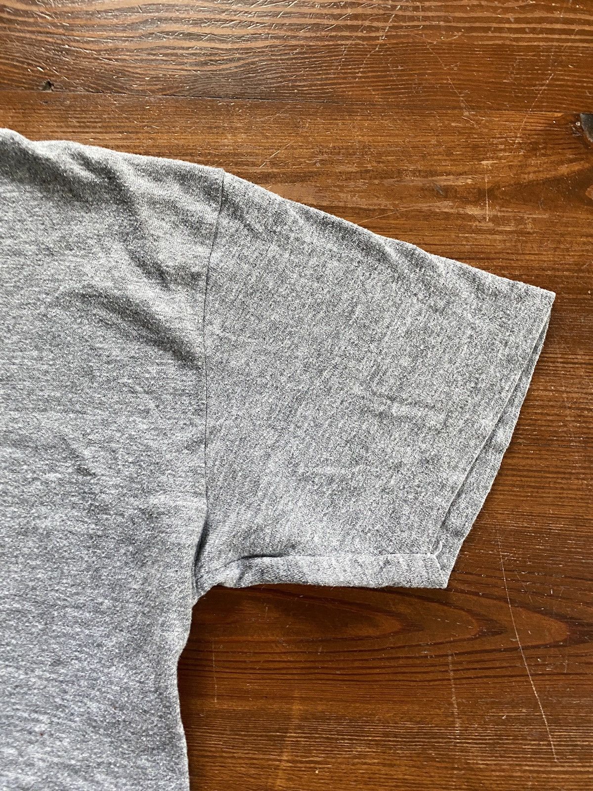 Vintage Vintage 80’s Iowa State Cropped Single Stitch Gray Tee Size US L / EU 52-54 / 3 - 8 Thumbnail