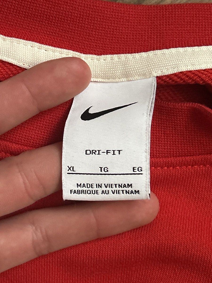 Nike Red Nike Crewneck Size US XL / EU 56 / 4 - 6 Thumbnail