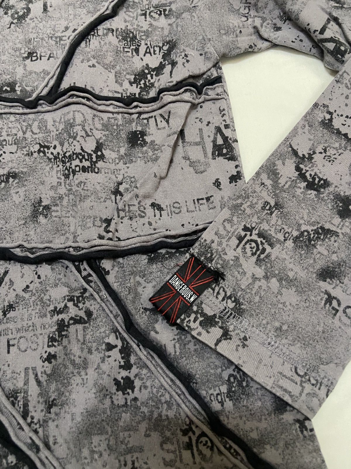 If Six Was Nine × Vintage dangerous warning Size US M / EU 48-50 / 2 - 4 Thumbnail