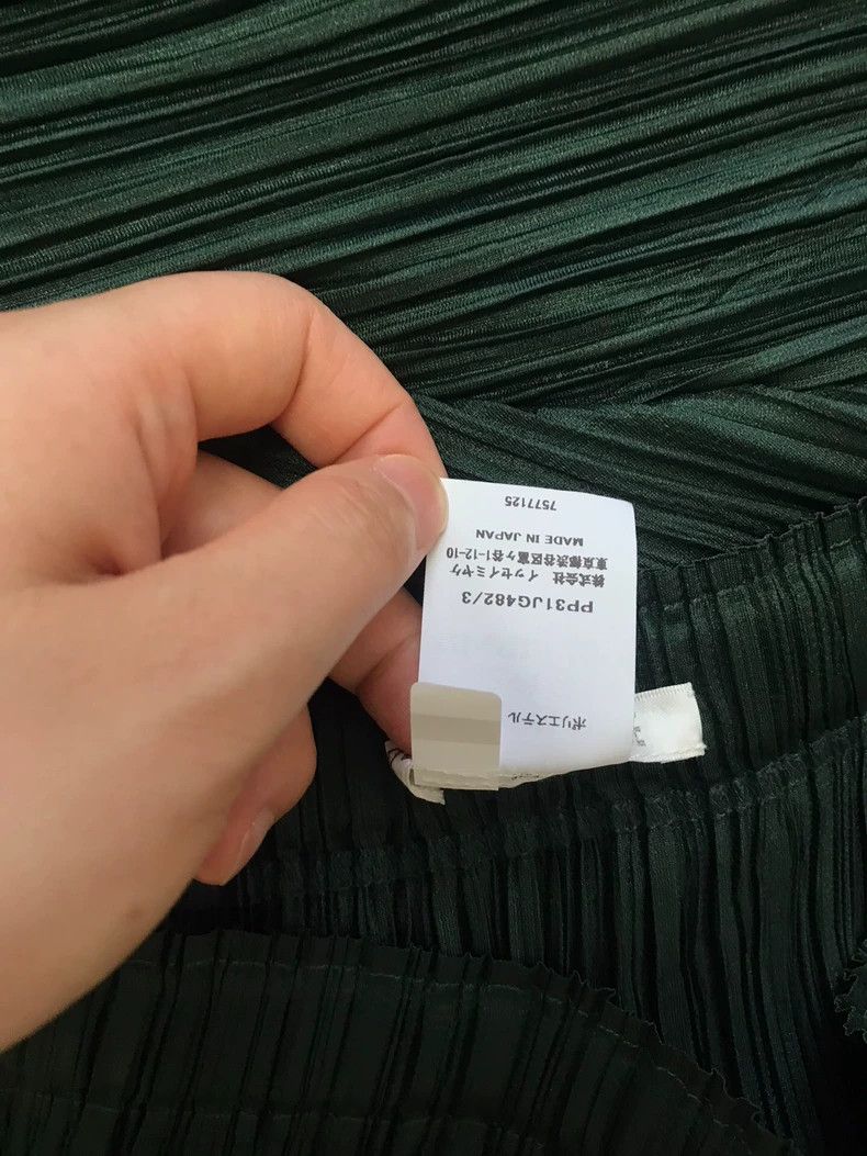 Issey Miyake Issey Miyake size:3 Green irregular-shaped skirt Size 42" / US 20 - 8 Thumbnail