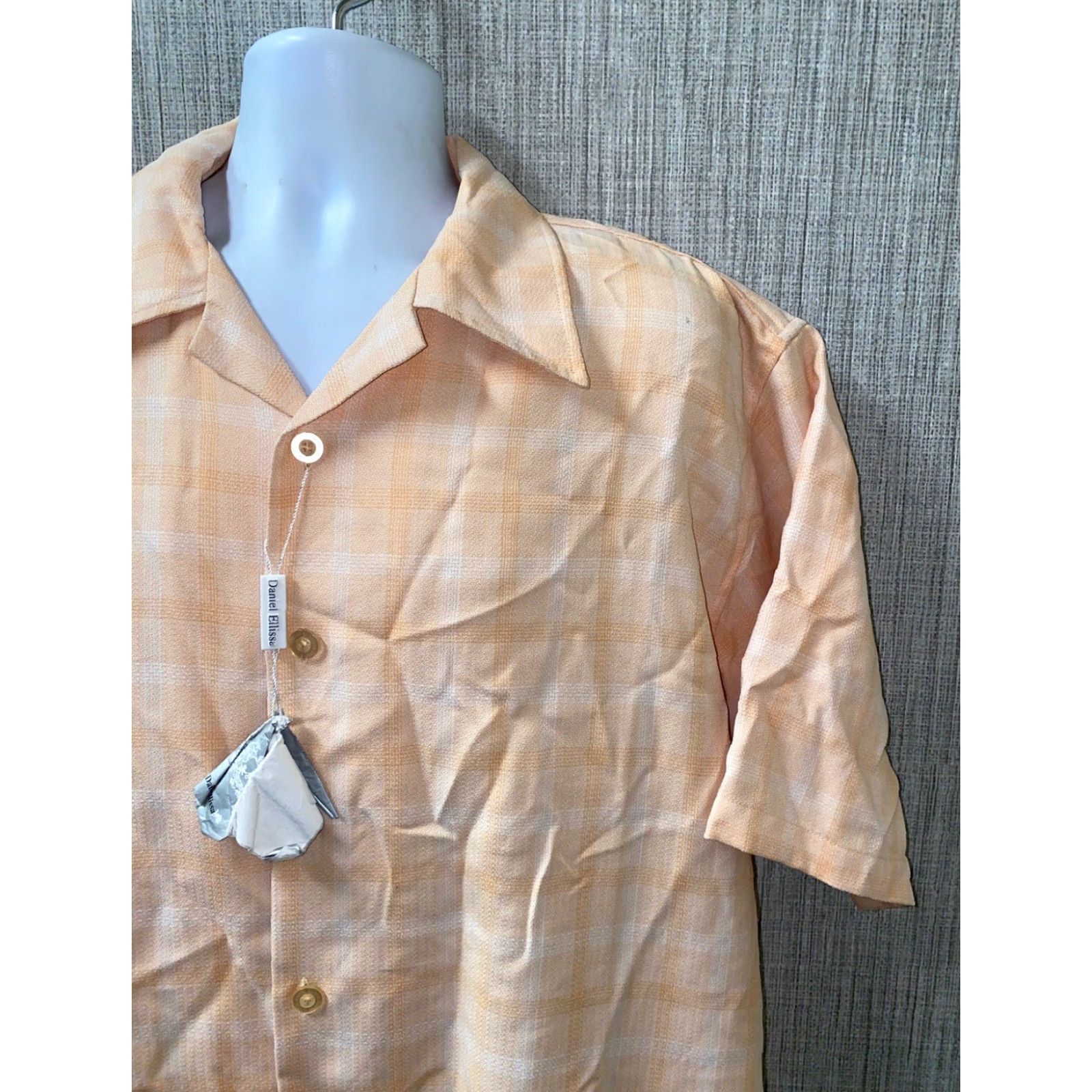Vintage Daniel Ellissa Mens Orange Polyester Short Sleeve Button Front Shirt L Plaid Button-Up Casual Shirt Men Size US L / EU 52-54 / 3 - 2 Thumbnail