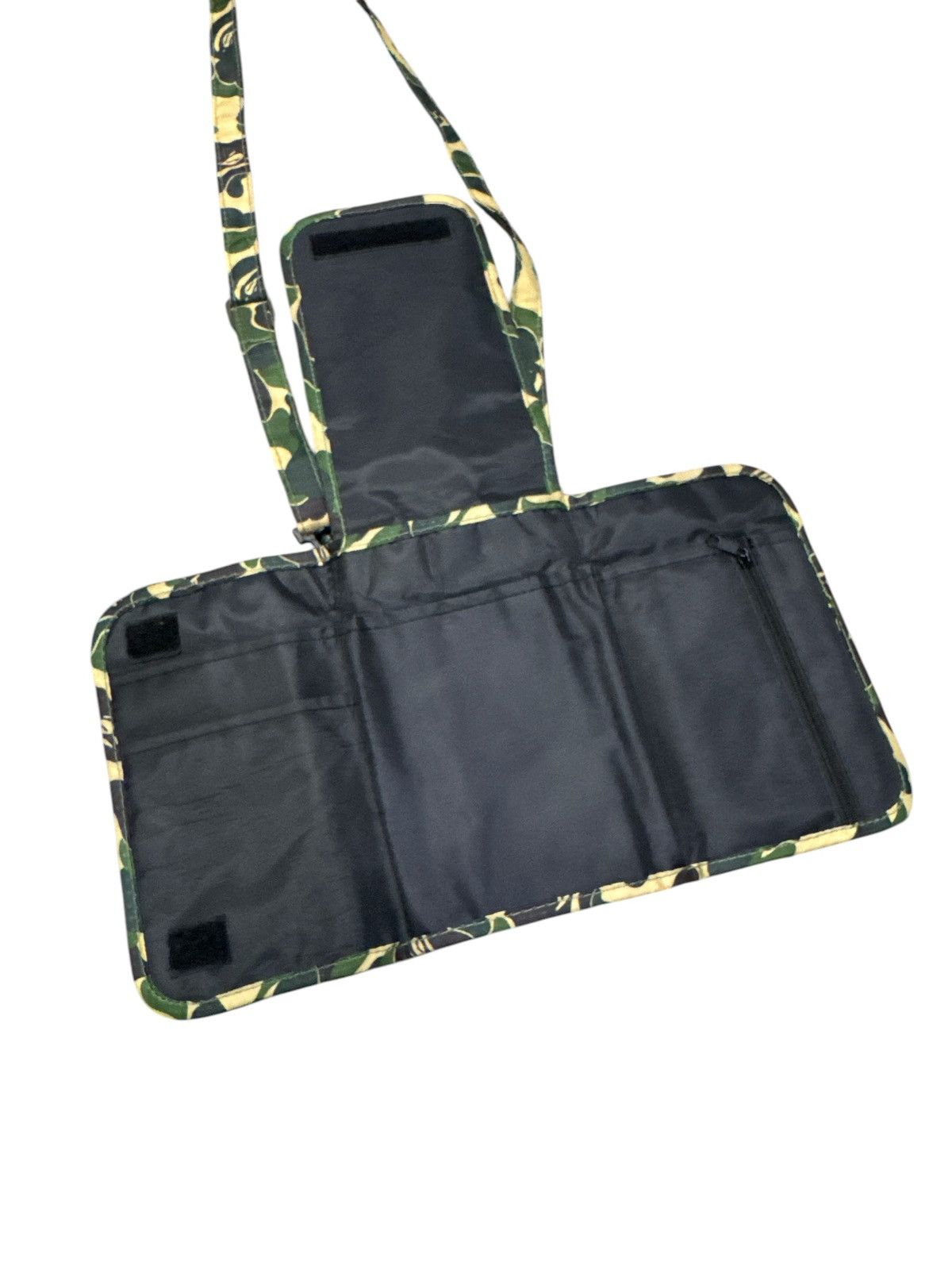 Bape A BATHING APE BAPE MAGAZINE MERCHANDISE CROSSBODY BAG Size ONE SIZE - 4 Thumbnail