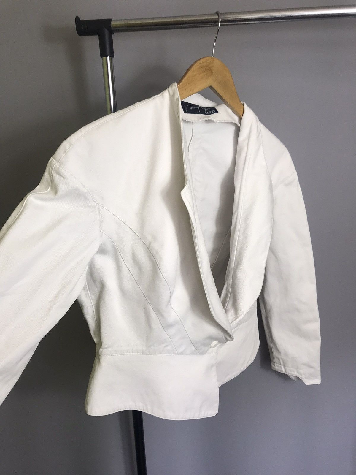 Thierry Mugler Women's Thierry Mugler Activ Italy Vintage 80s 90s Blazer Size M / US 6-8 / IT 42-44 - 4 Thumbnail