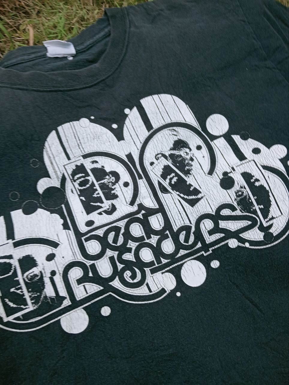 Band Tees VINTAGE BEAT CRUSADERS BAND TSHIRT - SIZE L Size US L / EU 52-54 / 3 - 6 Thumbnail