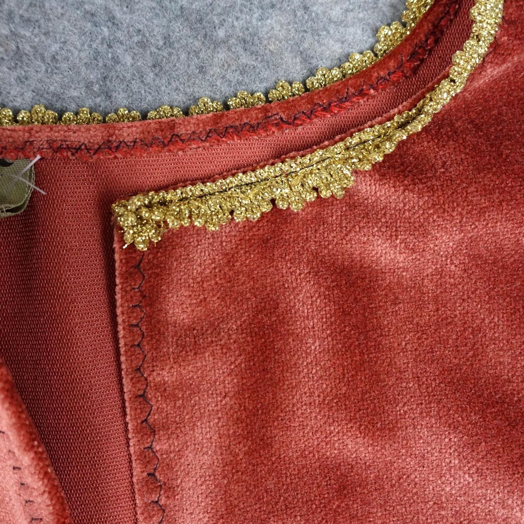 Vintage Nina Leuca Jacket Womens L Red Velvet Kimono Gold Trim Metallic Tapestry Vintage No Size L / US 10 / IT 46 - 3 Thumbnail
