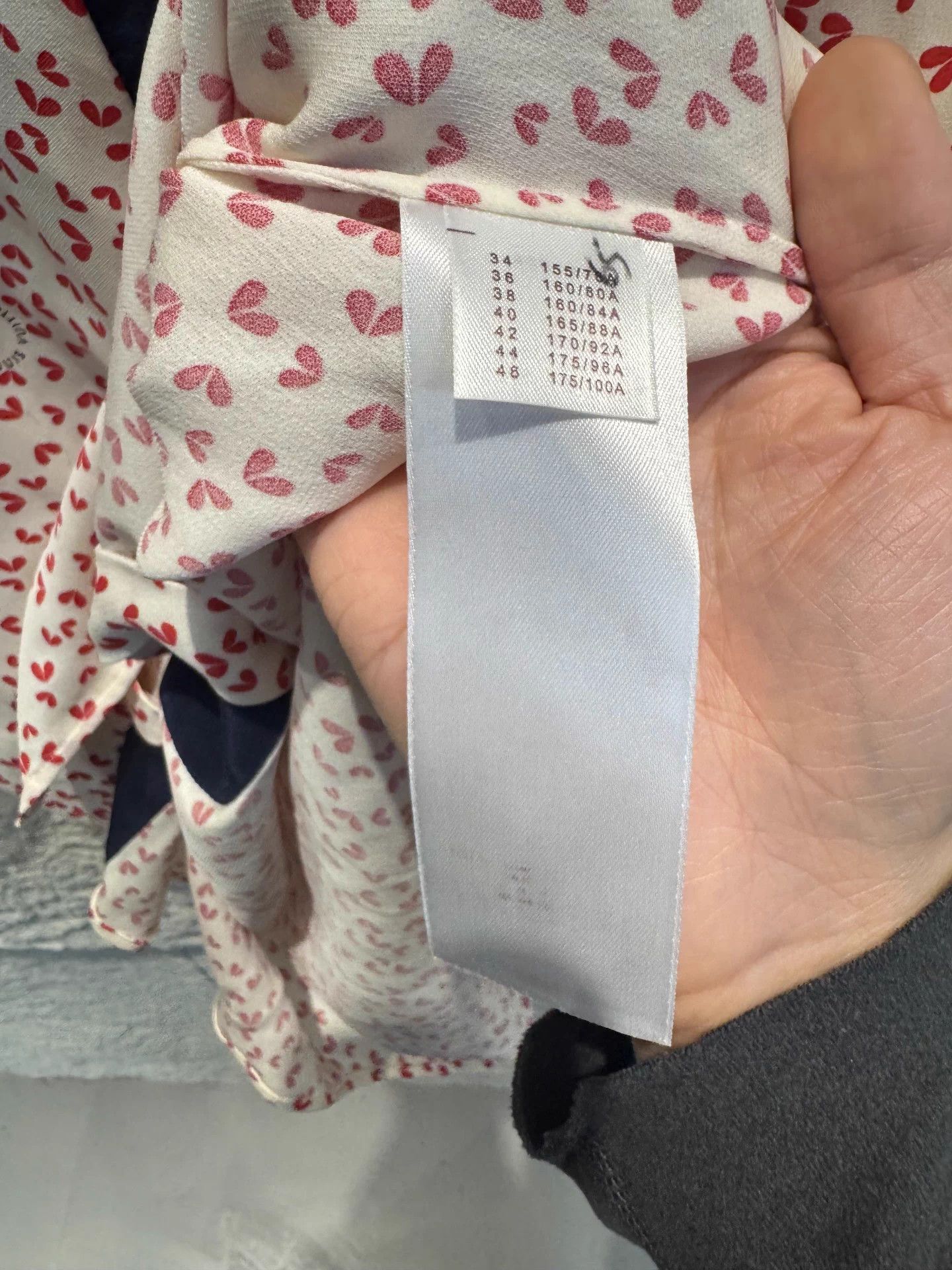 Louis Vuitton Louis Vuitton Heart Print Blue Collar Short Shirt Size S / US 4 / IT 40 - 4 Thumbnail